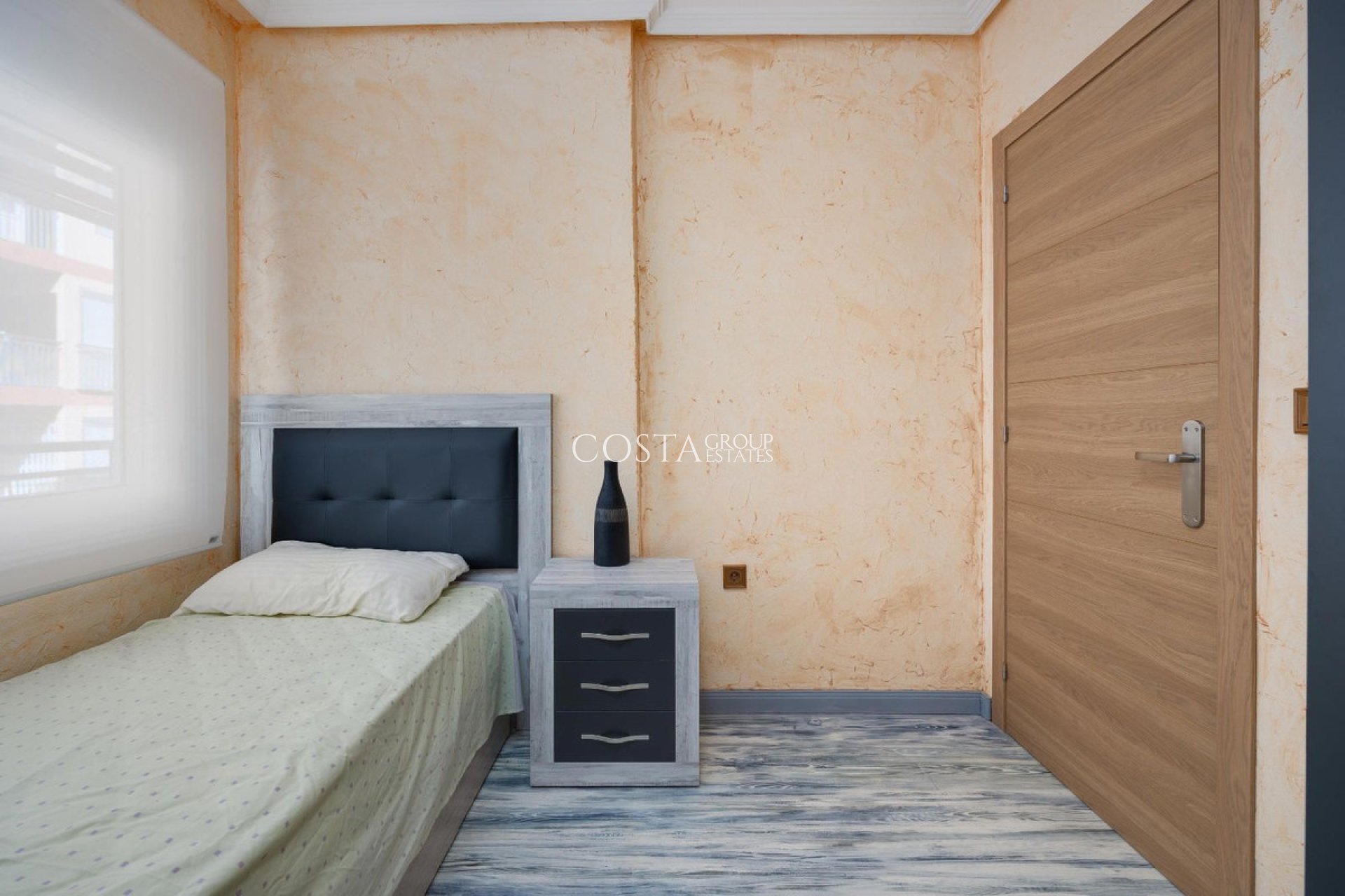 Odsprzedaż - Apartments -
Torrevieja - Torrevieja Centro