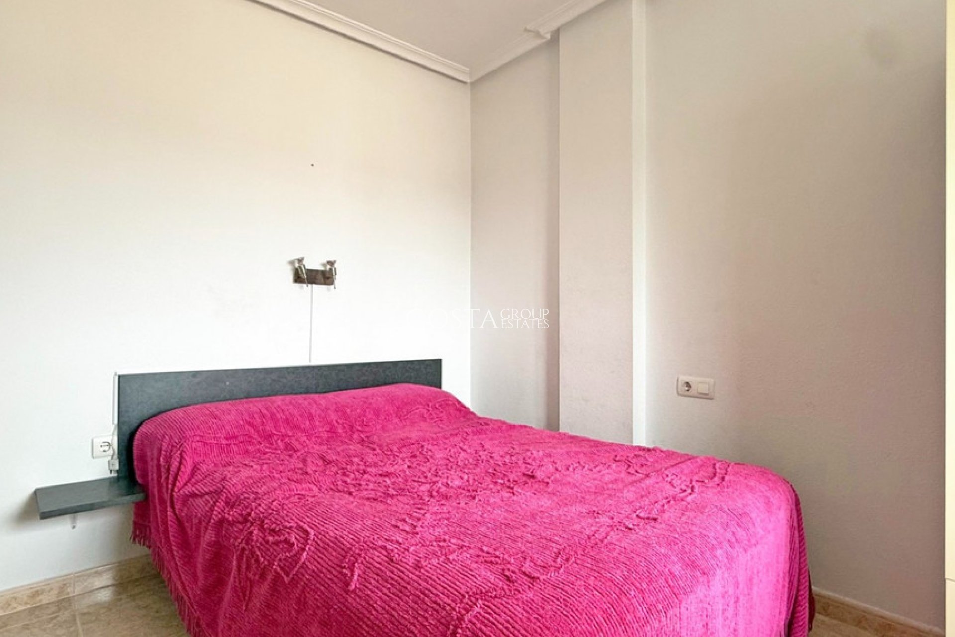 Odsprzedaż - Apartments -
Torrevieja - Torrevieja Centro