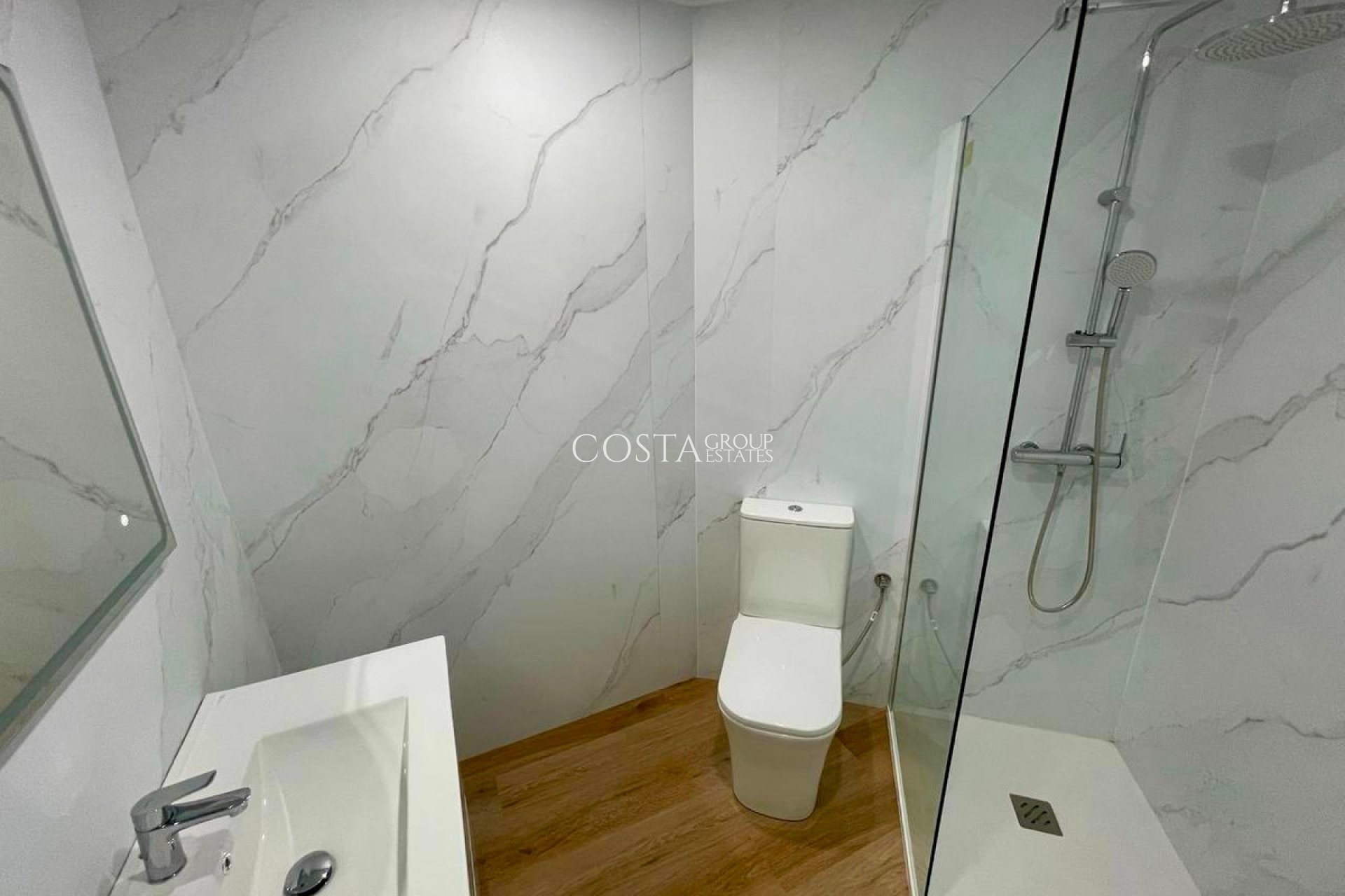 Odsprzedaż - Apartments -
Torrevieja - Torrevieja Centro