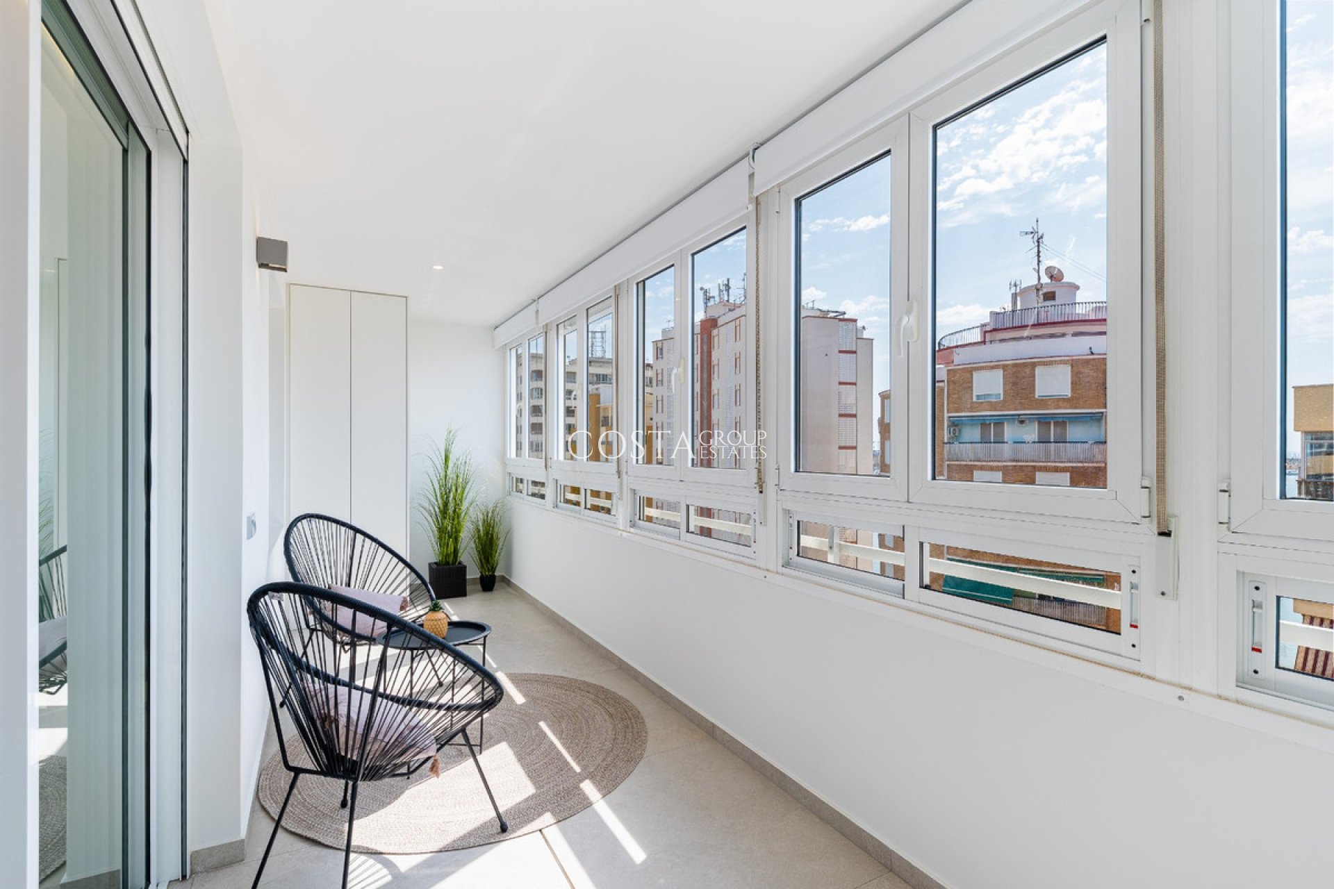 Odsprzedaż - Apartments -
Torrevieja - Torrevieja Centro