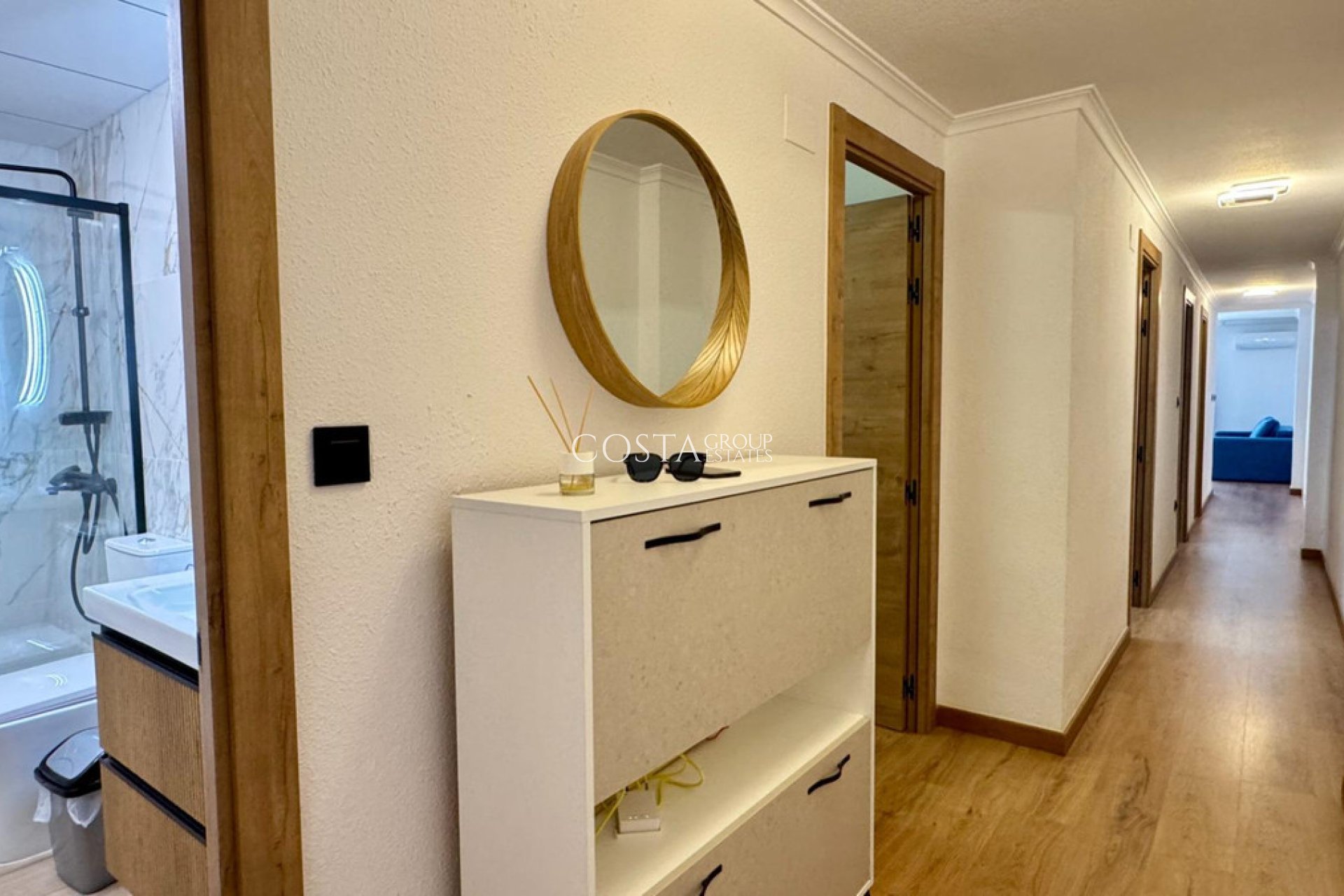 Odsprzedaż - Apartments -
Torrevieja - Torrevieja Centro