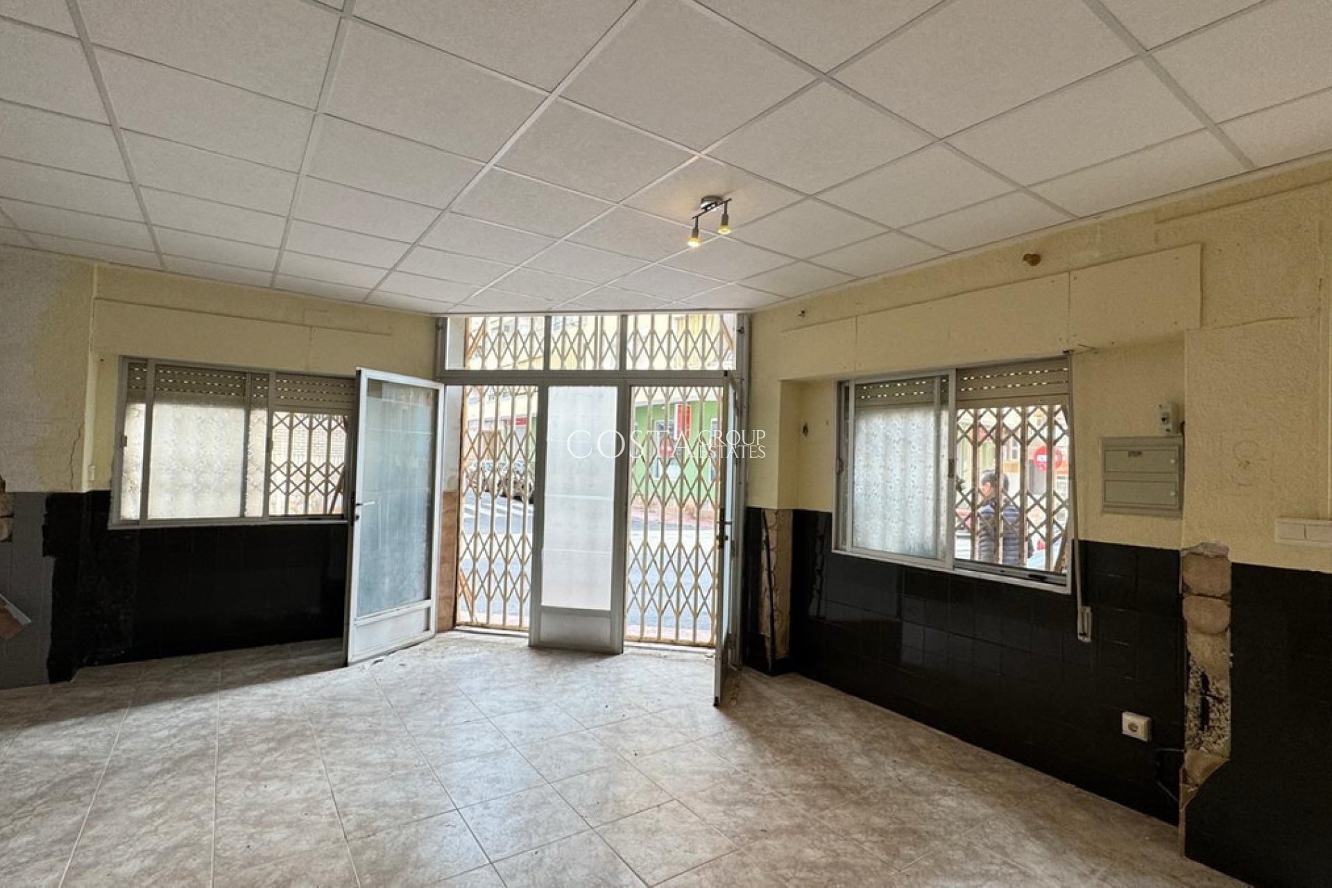 Odsprzedaż - Apartments -
Torrevieja - Torrevieja Centro