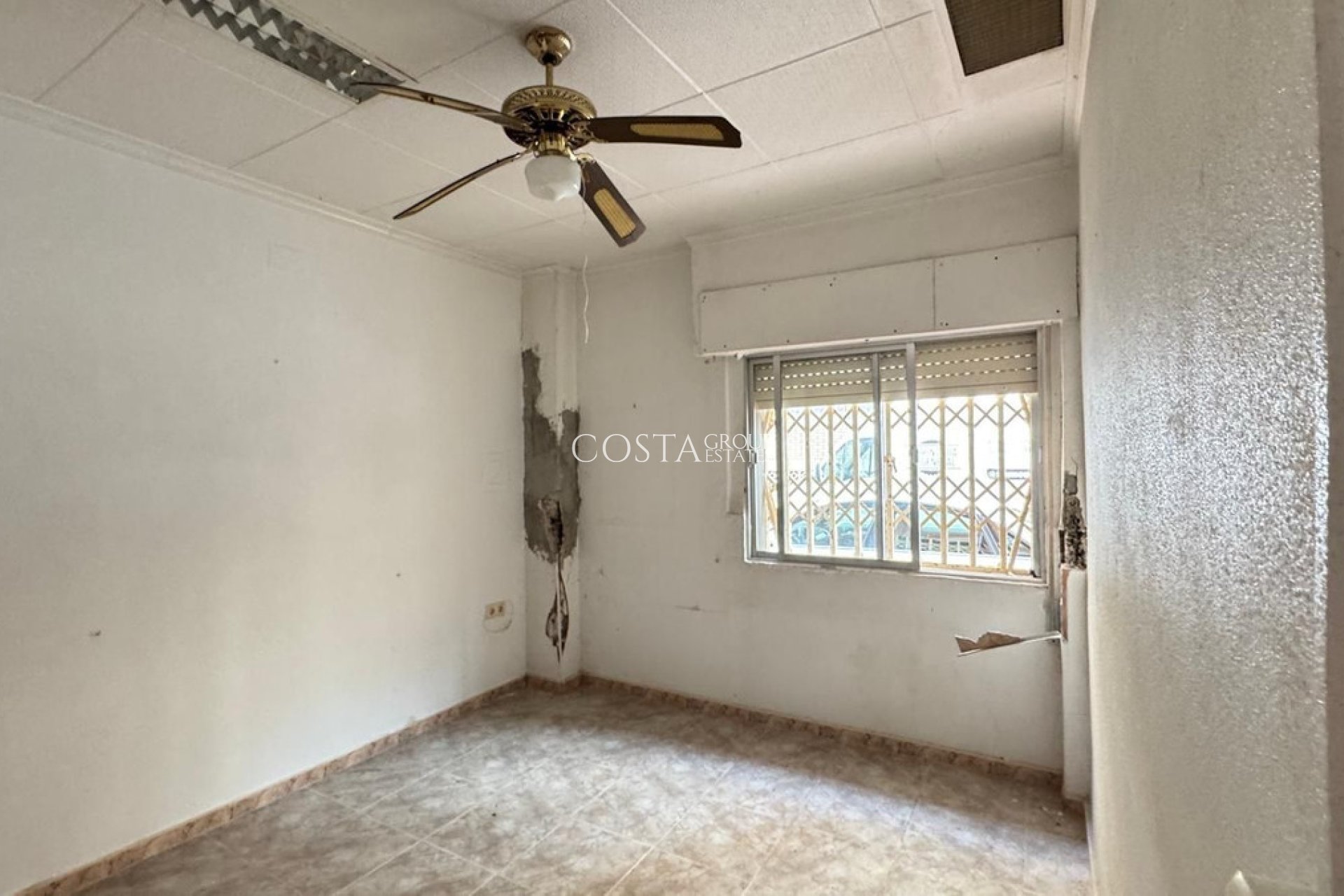 Odsprzedaż - Apartments -
Torrevieja - Torrevieja Centro