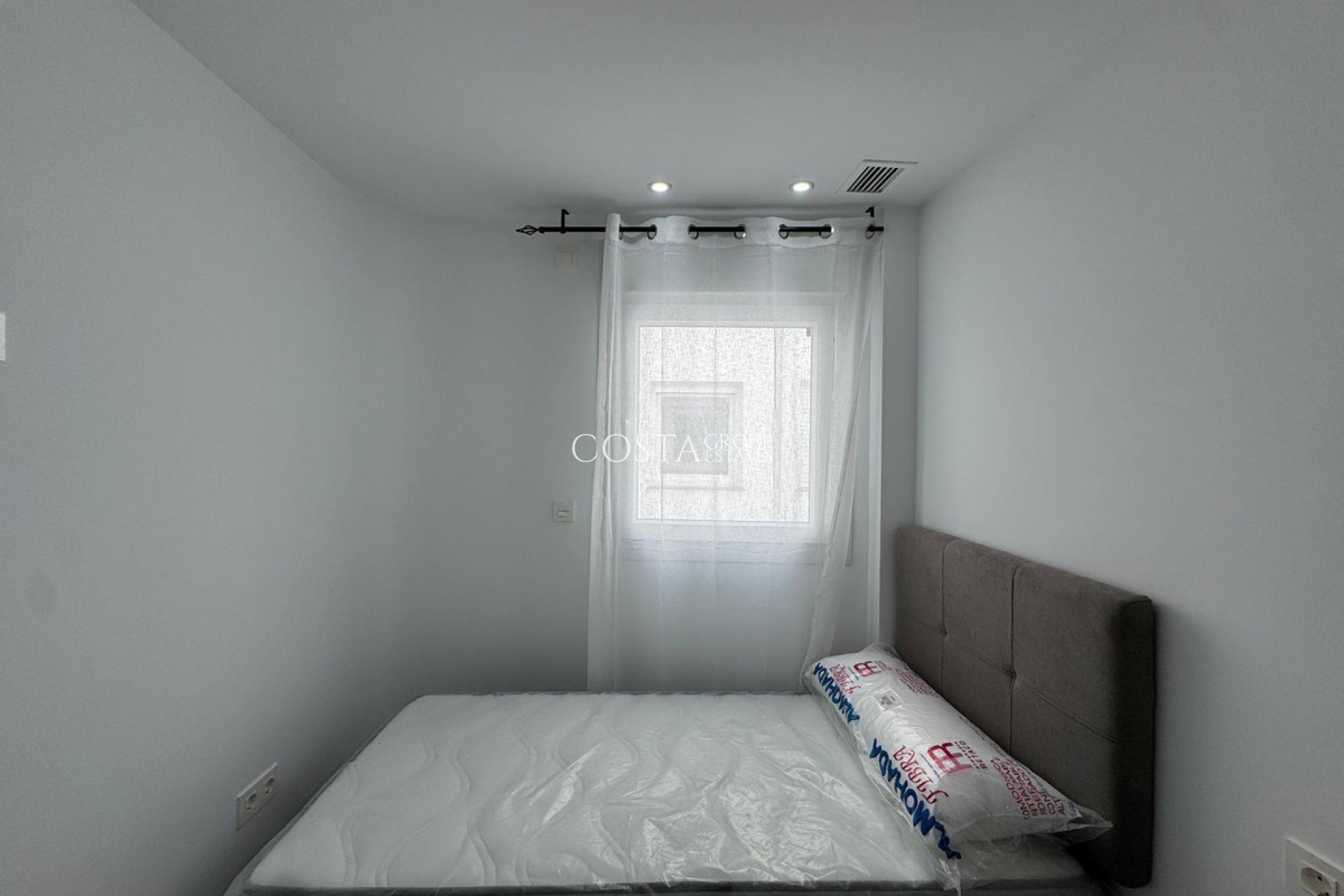 Odsprzedaż - Apartments -
Torrevieja - Torrevieja Centro