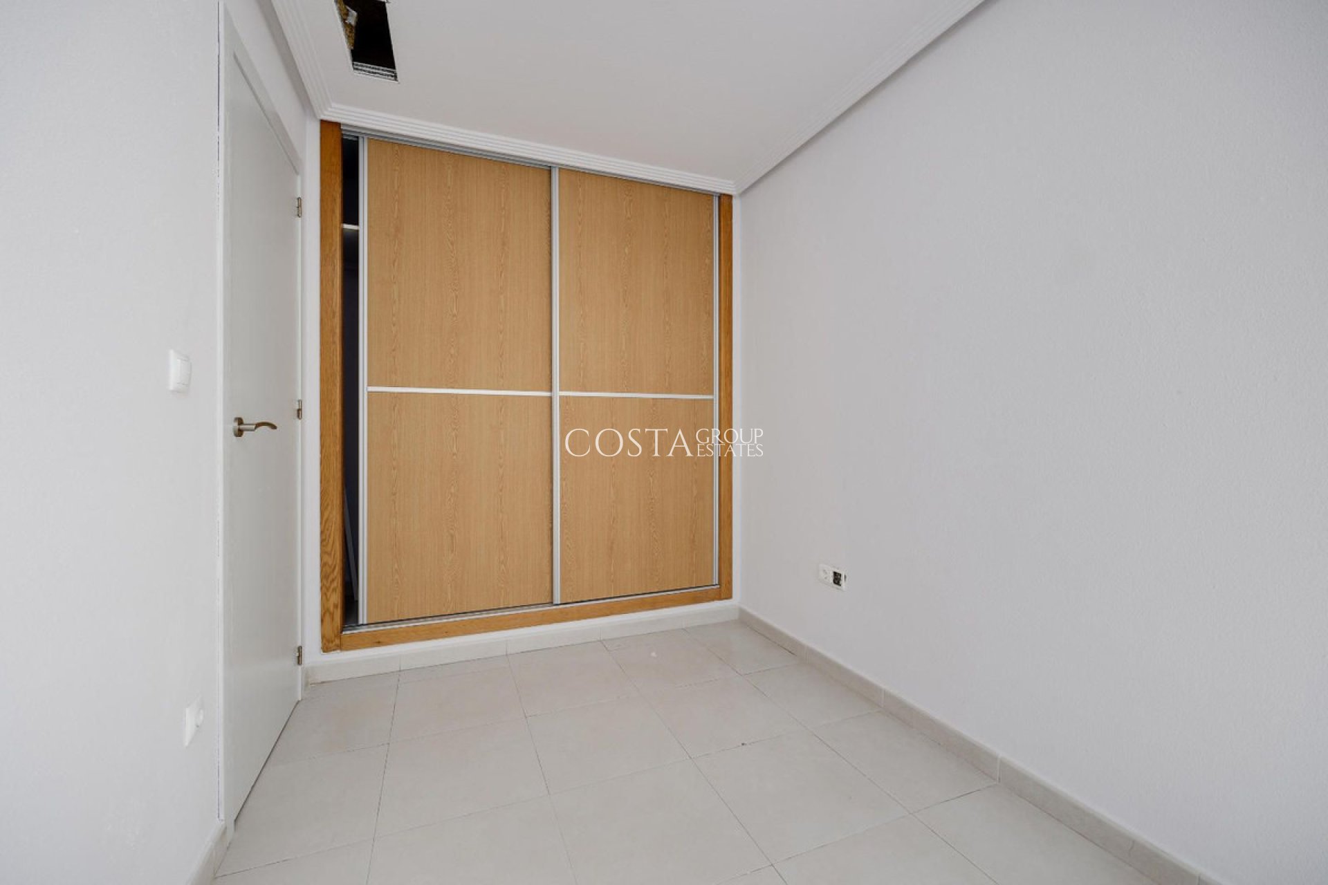 Odsprzedaż - Apartments -
Torrevieja - Torrevieja Centro