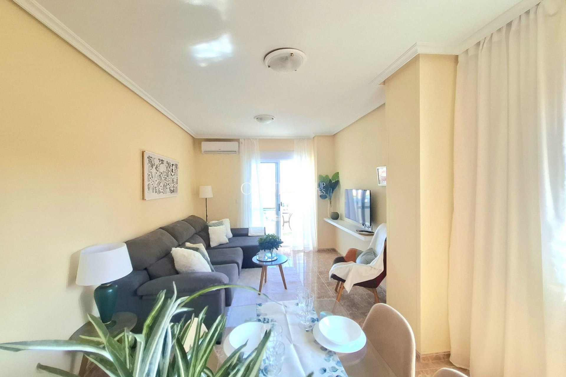 Odsprzedaż - Apartments -
Torrevieja - Torrevieja Centro