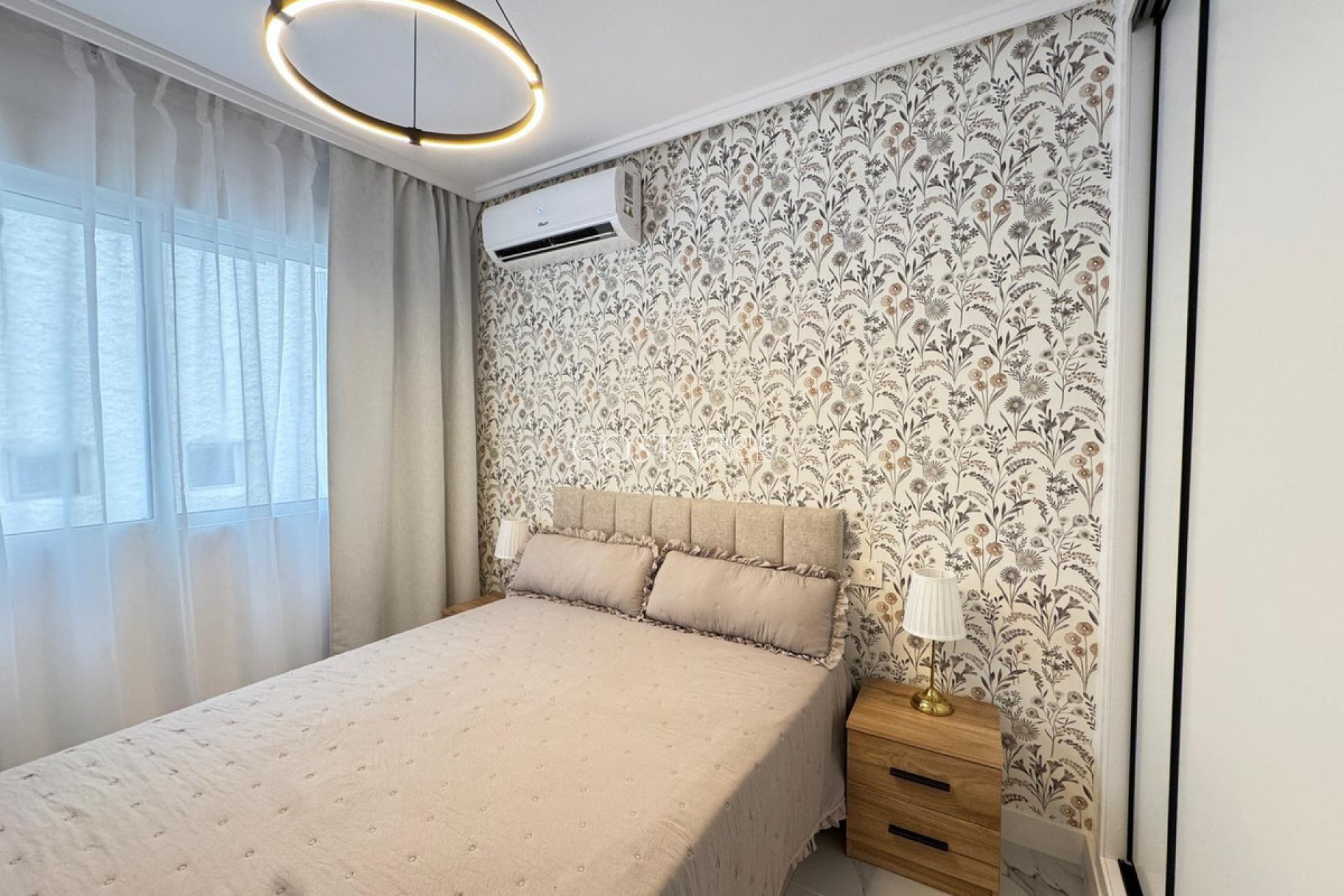 Odsprzedaż - Apartments -
Torrevieja - Torrevieja Centro