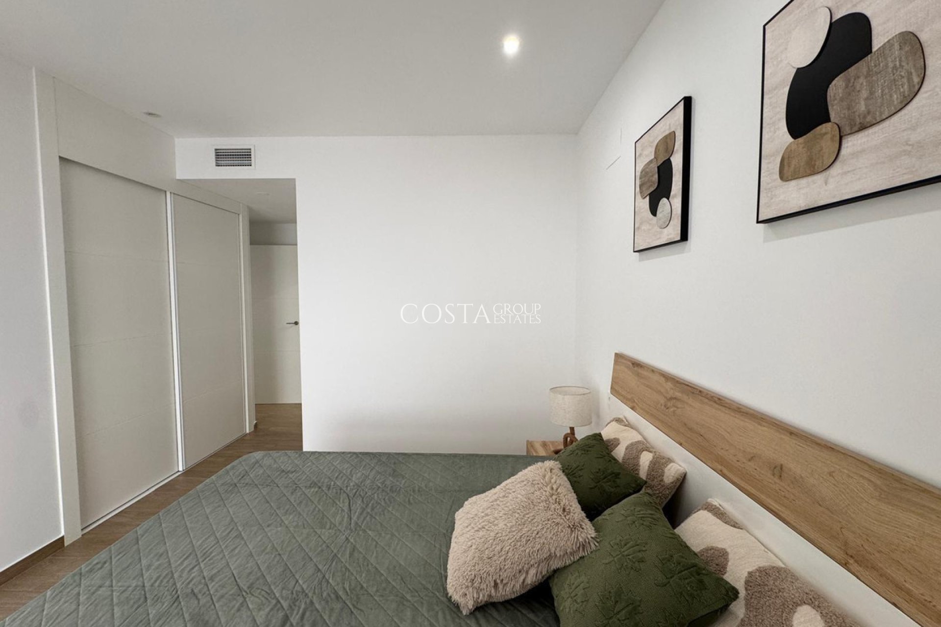 Odsprzedaż - Apartments -
Torrevieja - Torrevieja Centro