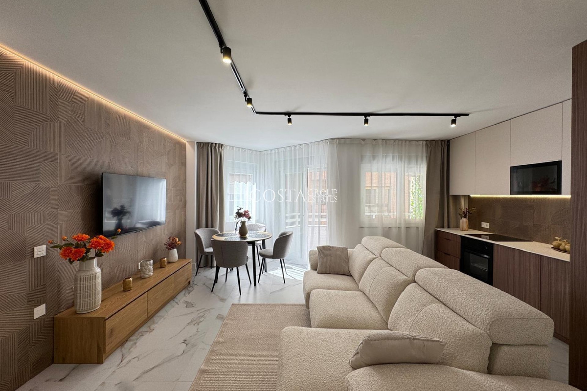 Odsprzedaż - Apartments -
Torrevieja - Torrevieja Centro