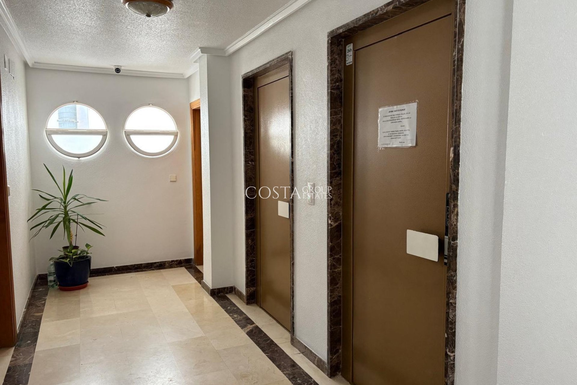 Odsprzedaż - Apartments -
Torrevieja - Torrevieja Centro