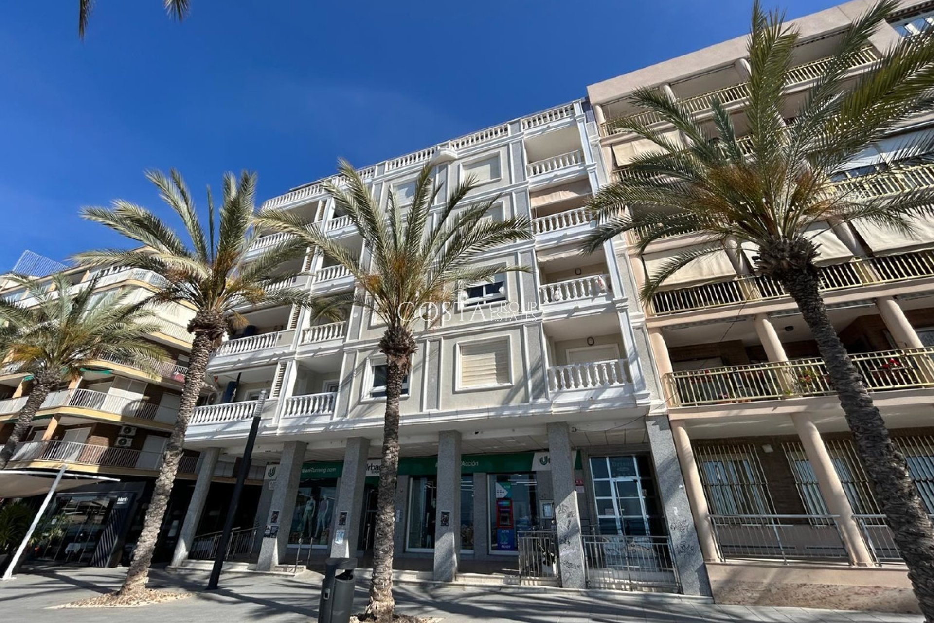Odsprzedaż - Apartments -
Torrevieja - Torrevieja Centro