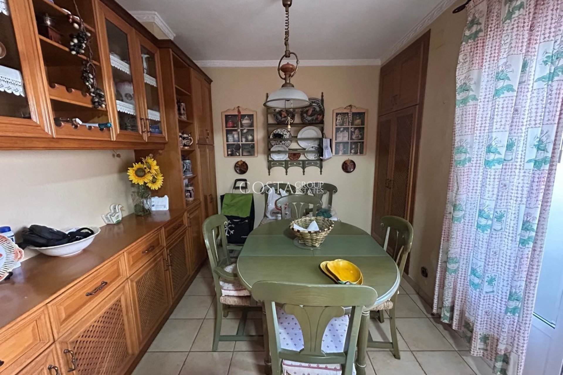 Odsprzedaż - Apartments -
Torrevieja - Torrevieja Centro