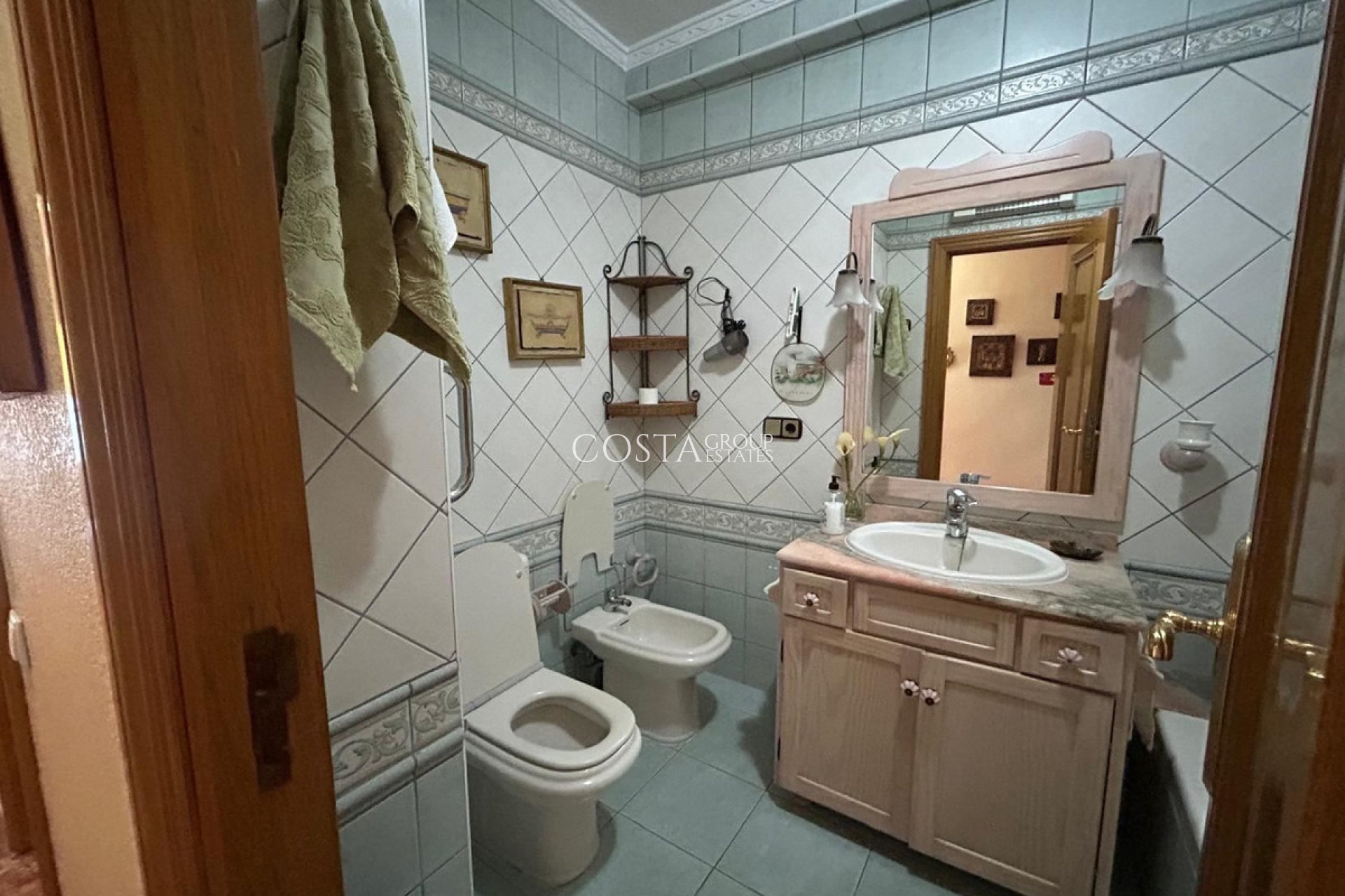 Odsprzedaż - Apartments -
Torrevieja - Torrevieja Centro