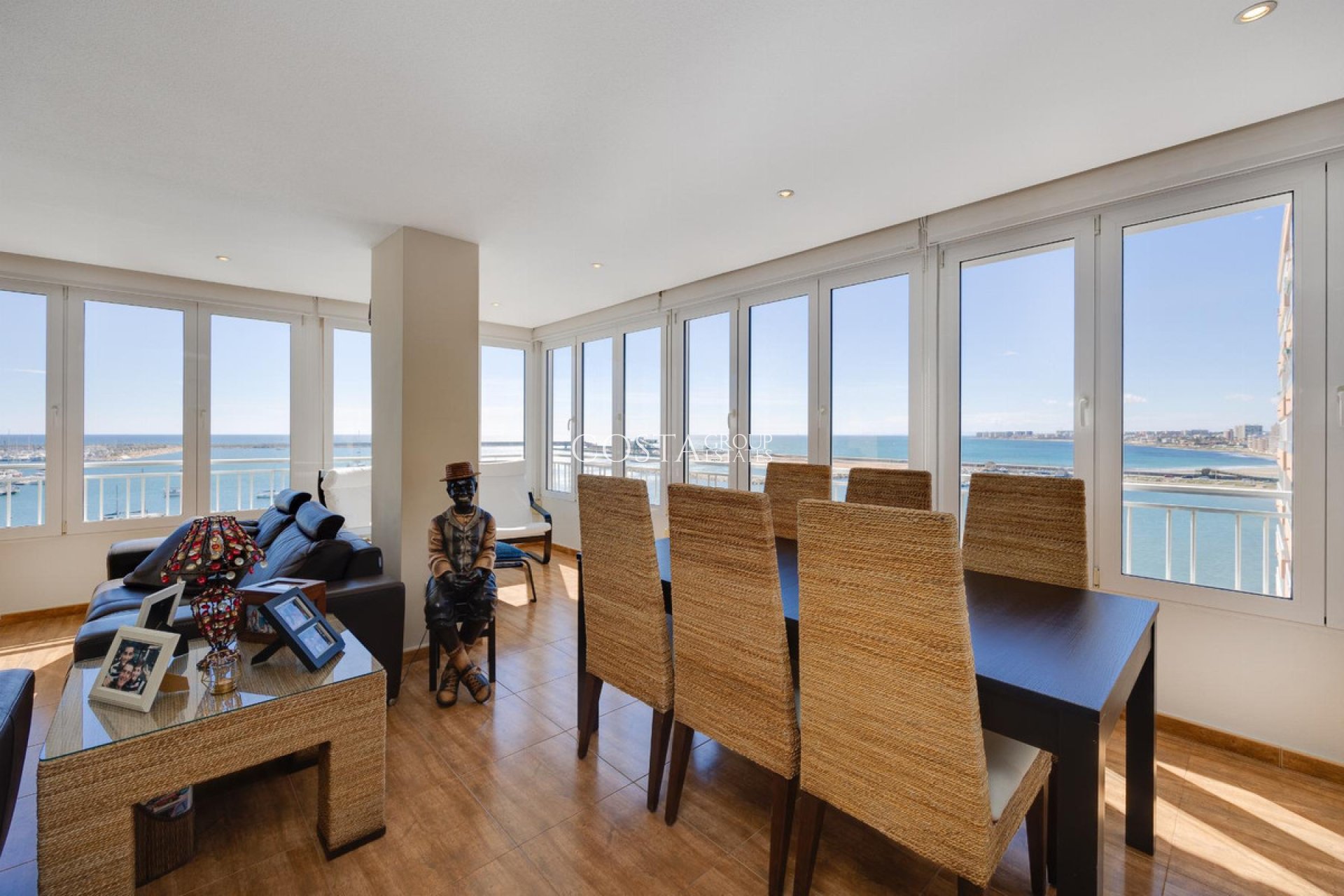 Odsprzedaż - Apartments -
Torrevieja - Torrevieja Centro