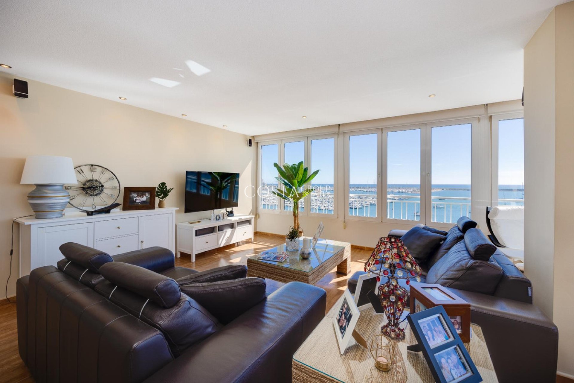 Odsprzedaż - Apartments -
Torrevieja - Torrevieja Centro