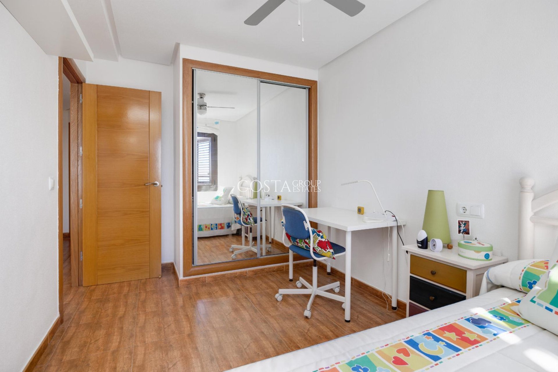 Odsprzedaż - Apartments -
Torrevieja - Torrevieja Centro