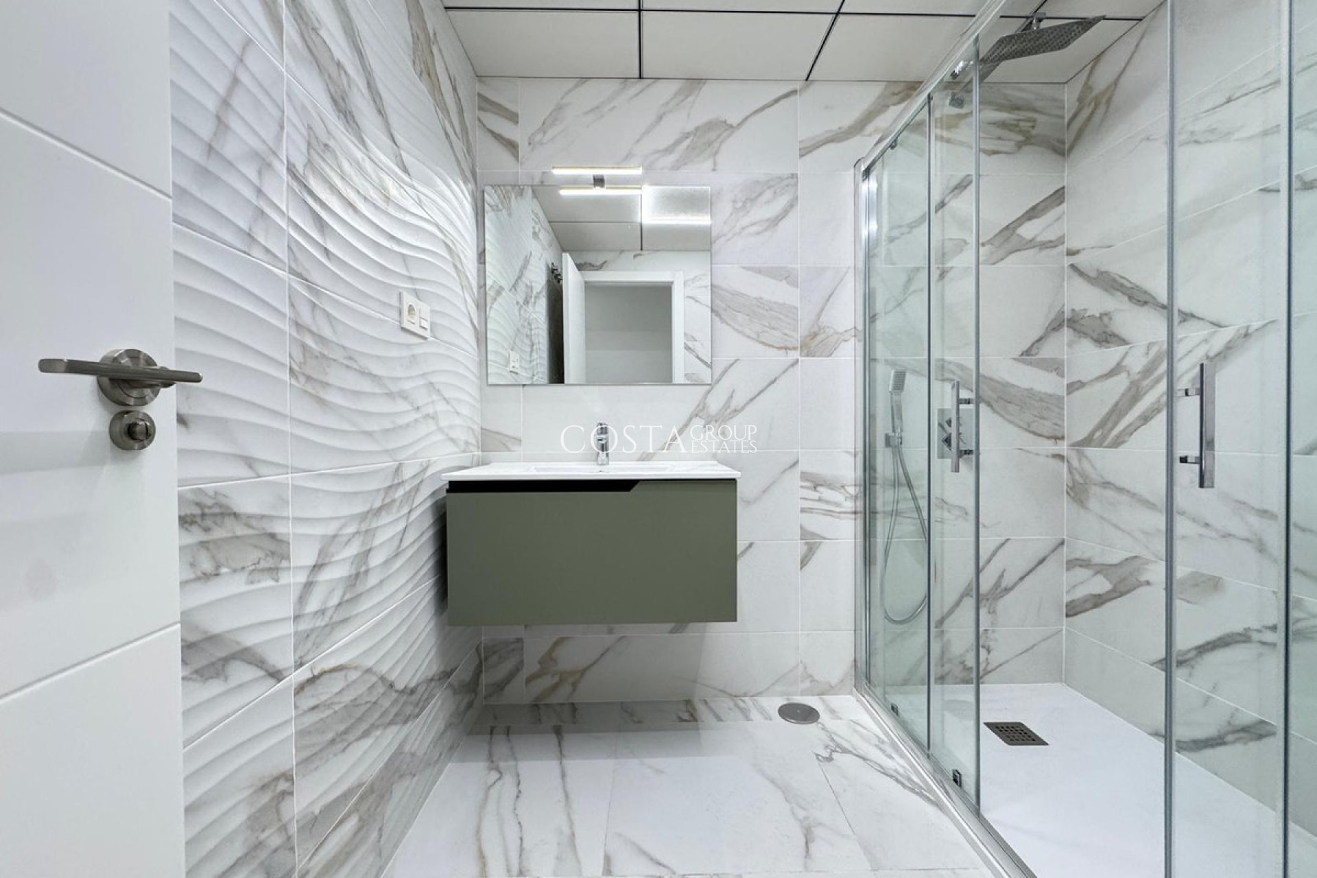 Odsprzedaż - Apartments -
Torrevieja - Torrevieja Centro