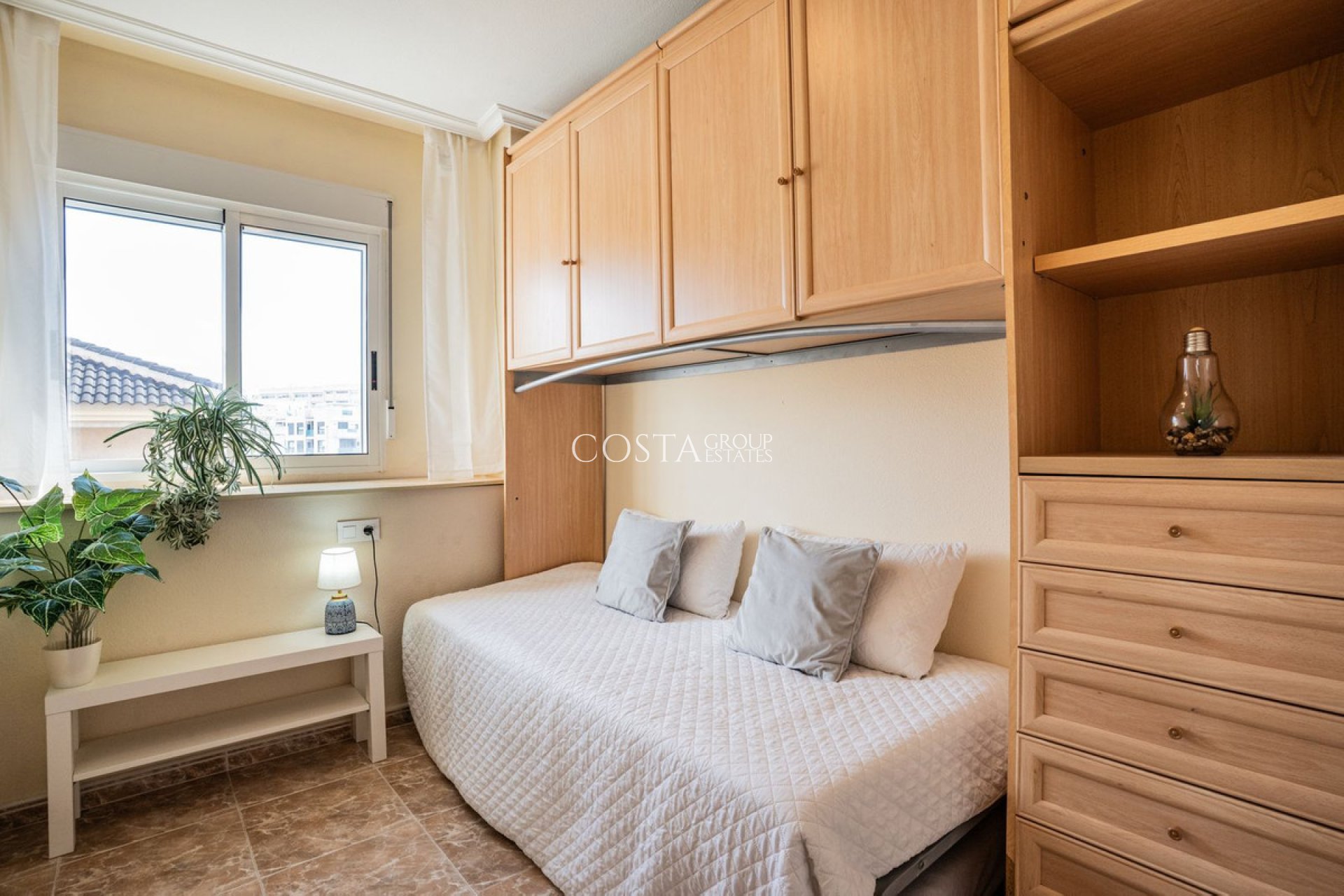 Odsprzedaż - Apartments -
Torrevieja - Torrevieja Centro