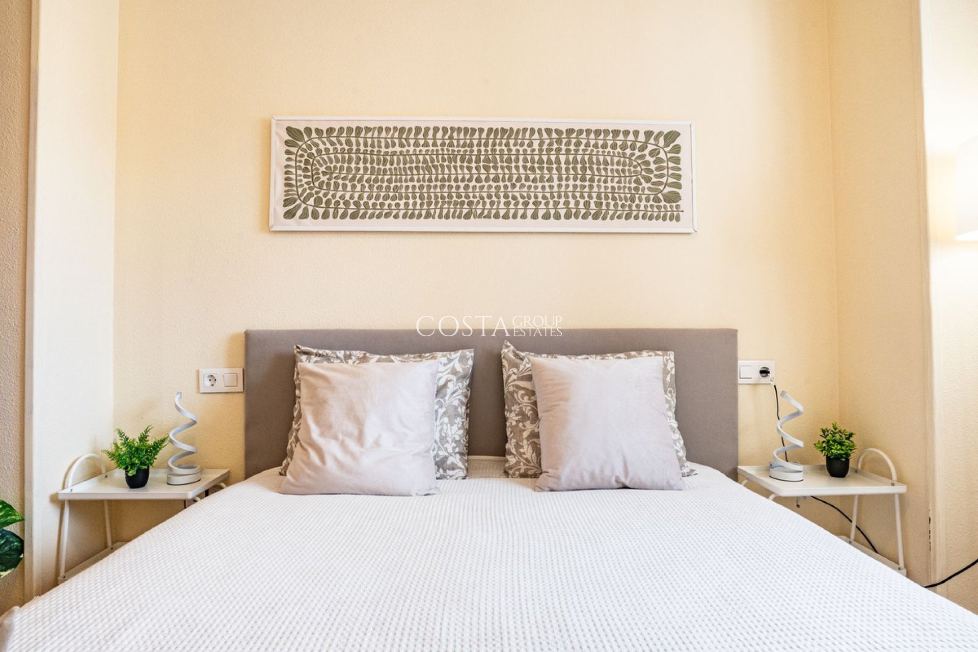 Odsprzedaż - Apartments -
Torrevieja - Torrevieja Centro