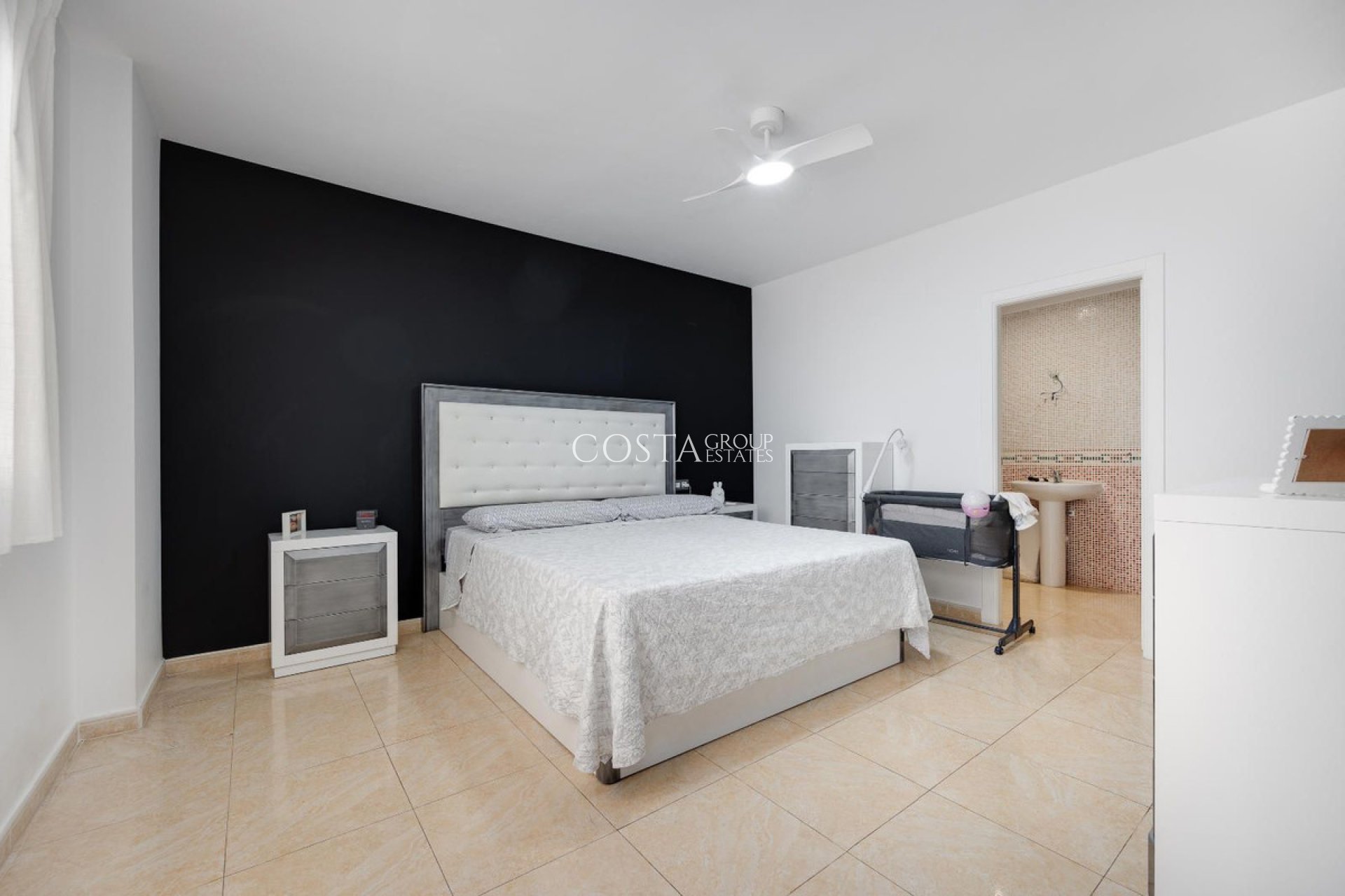 Odsprzedaż - Apartments -
Torrevieja - Torrevieja Centro