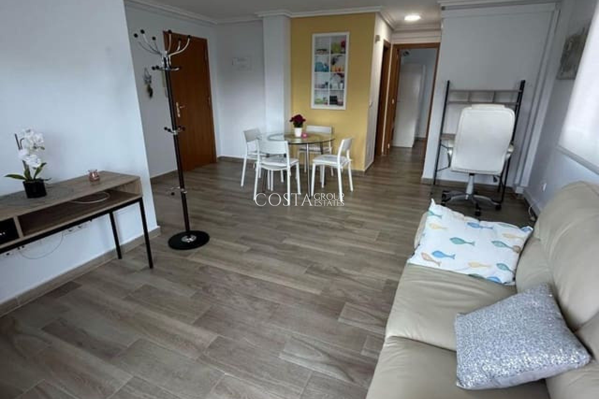 Odsprzedaż - Apartments -
Torrevieja - Torrevieja Centro