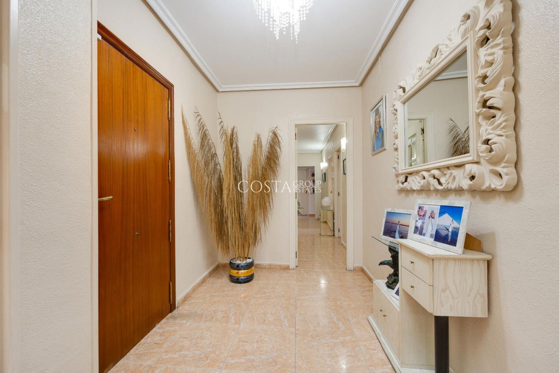 Odsprzedaż - Apartments -
Torrevieja - Torrevieja Centro