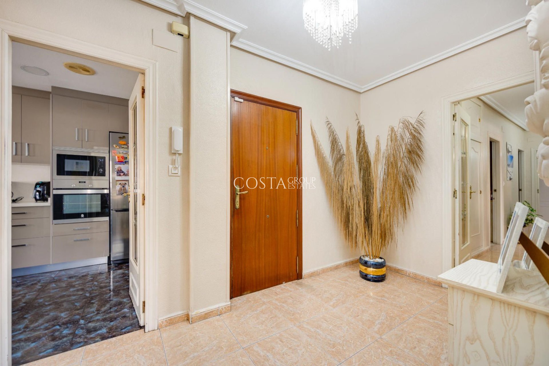 Odsprzedaż - Apartments -
Torrevieja - Torrevieja Centro