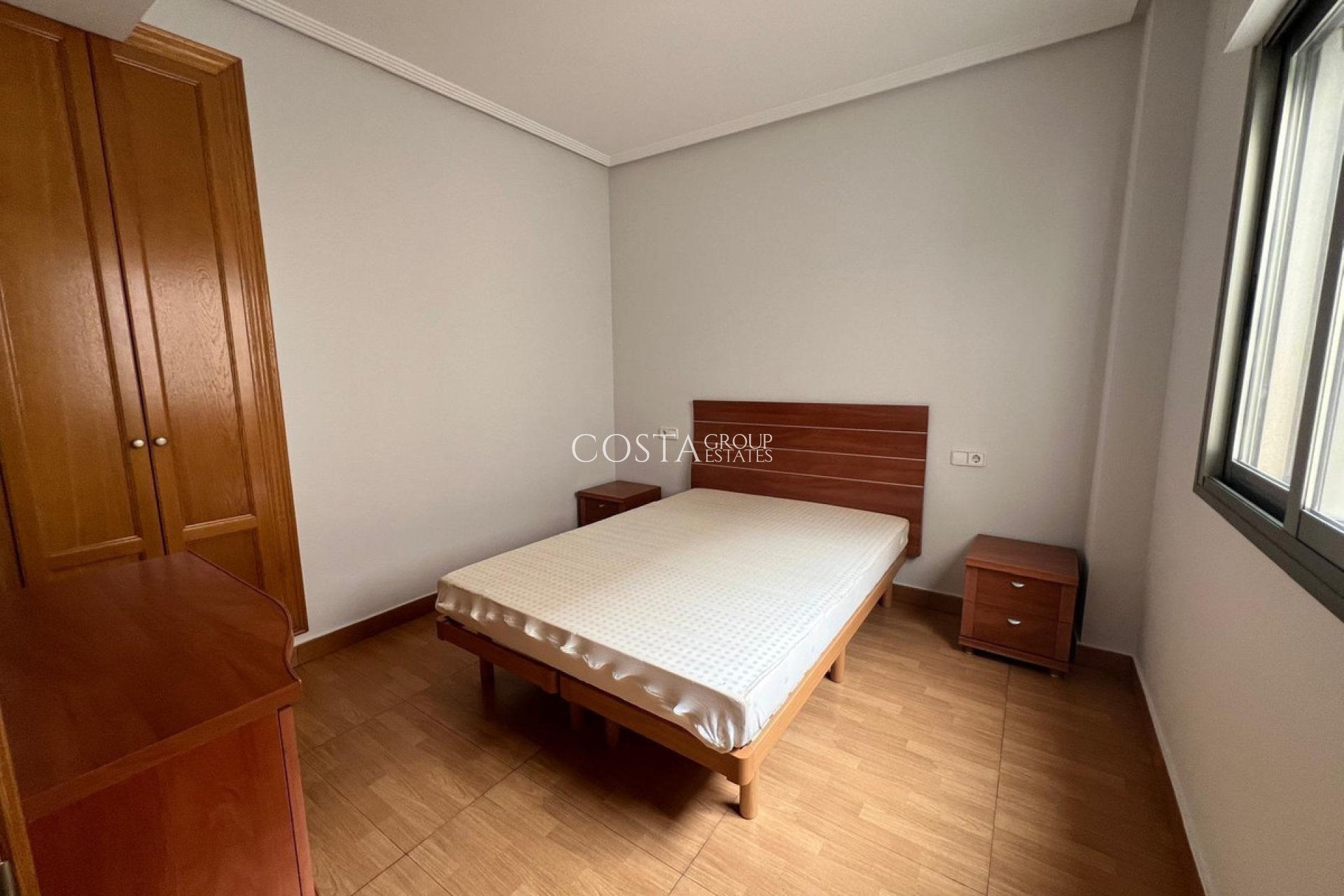 Odsprzedaż - Apartments -
Torrevieja - Torrevieja Centro