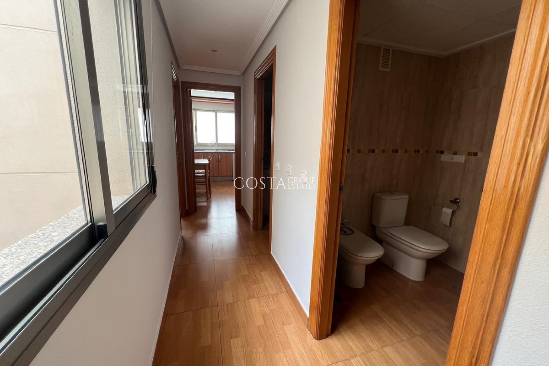 Odsprzedaż - Apartments -
Torrevieja - Torrevieja Centro