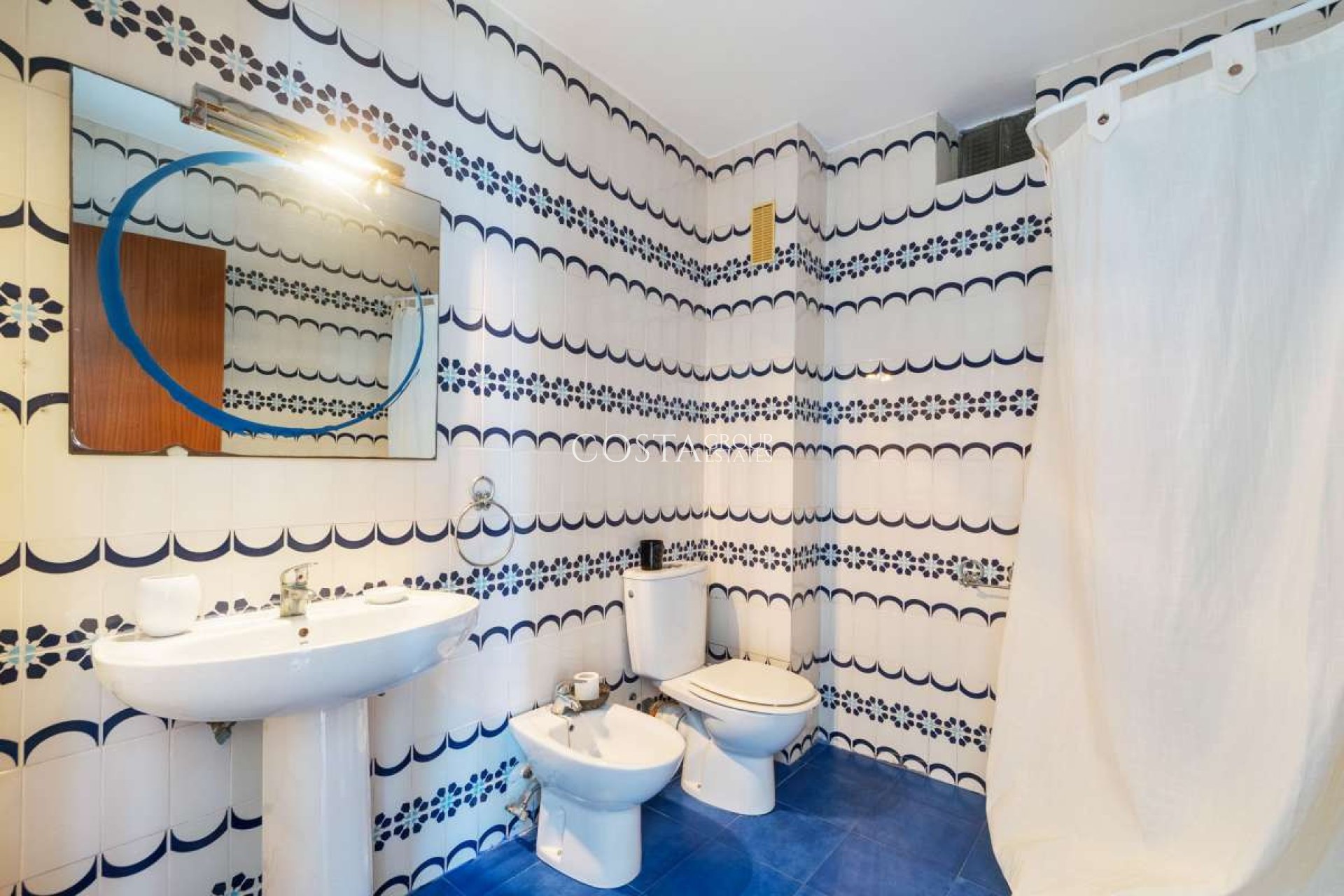 Odsprzedaż - Apartments -
Torrevieja - Torrevieja Centro