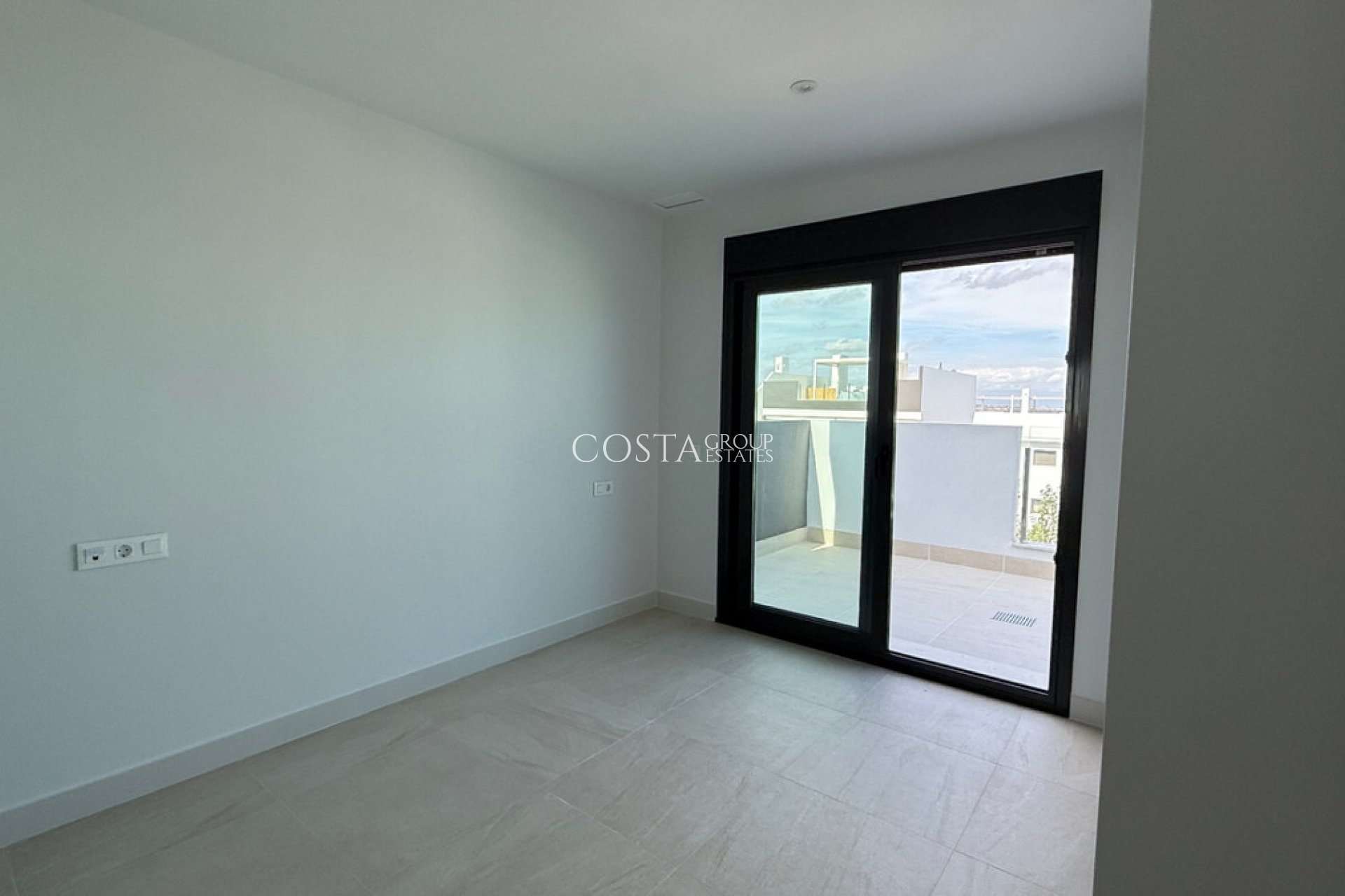 Odsprzedaż - Apartments -
Torrevieja - Torrevieja Centro