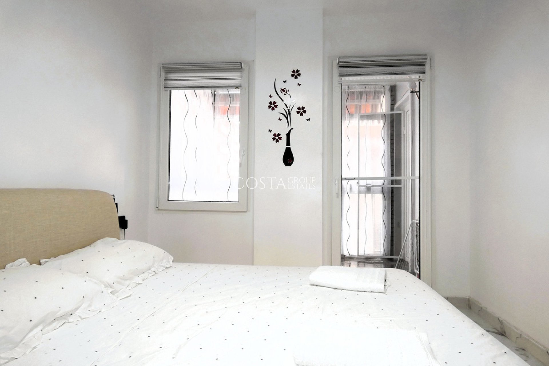 Odsprzedaż - Apartments -
Torrevieja - Torrevieja Centro