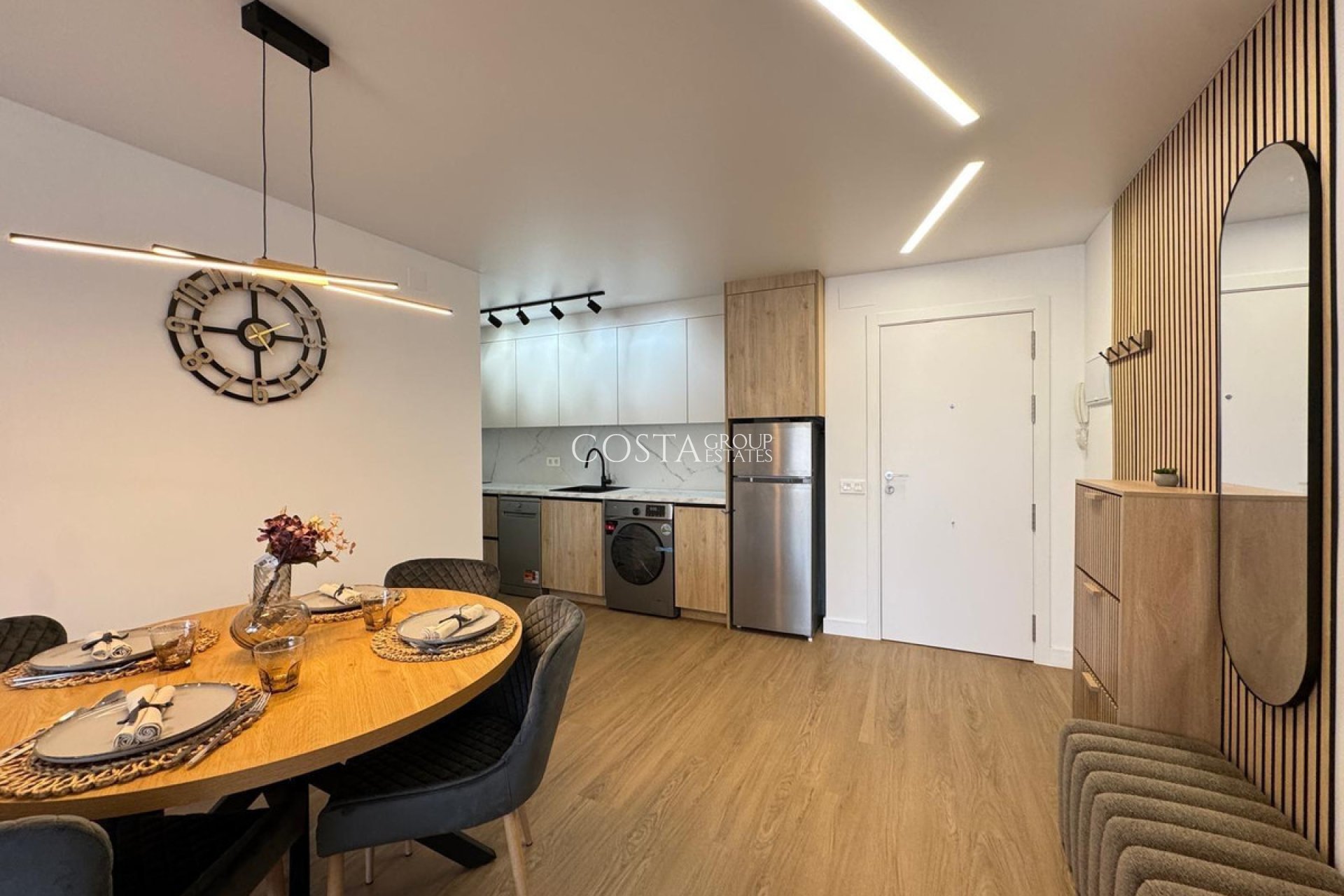 Odsprzedaż - Apartments -
Torrevieja - Torrevieja Centro