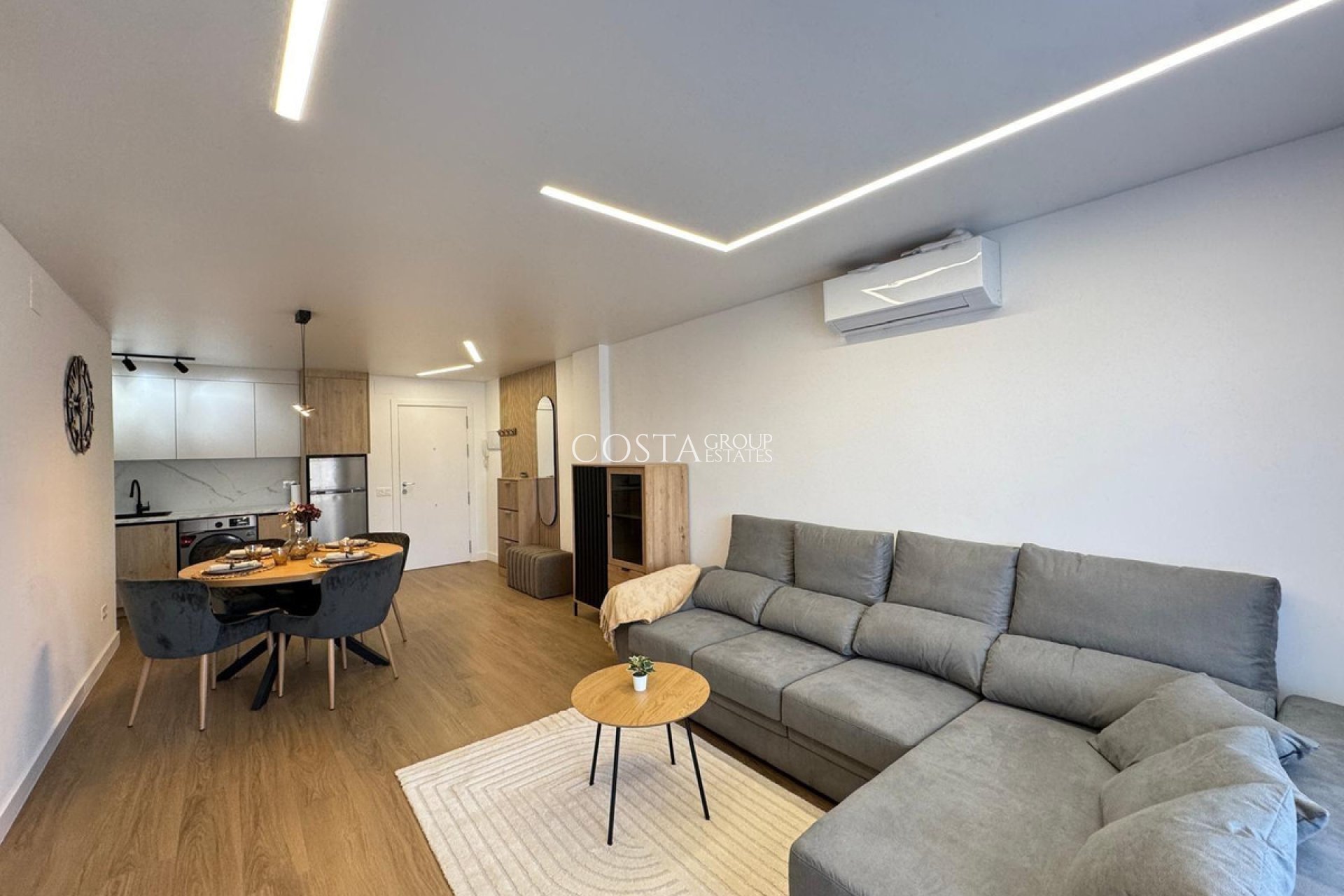 Odsprzedaż - Apartments -
Torrevieja - Torrevieja Centro