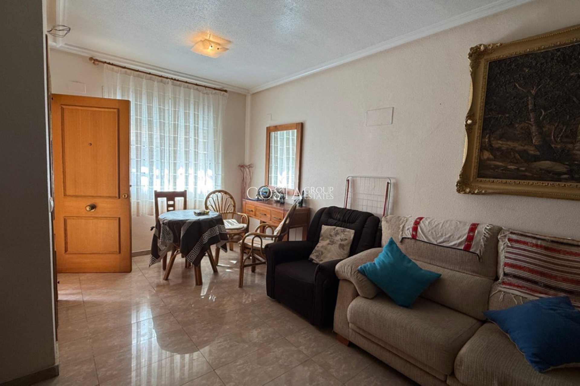 Odsprzedaż - Apartments -
Torrevieja - Torrevieja Centro