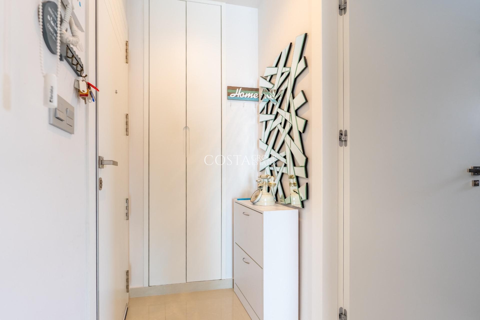 Odsprzedaż - Apartments -
Torrevieja - Torrevieja Centro