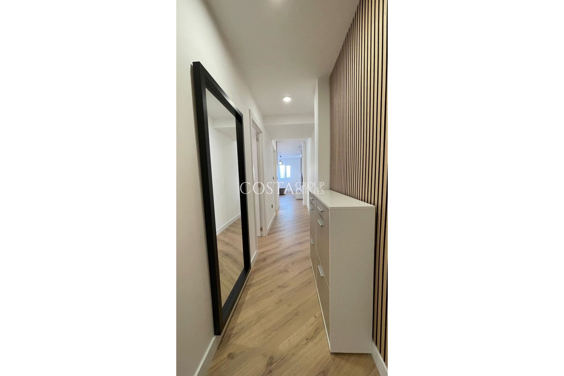 Odsprzedaż - Apartments -
Torrevieja - Torrevieja Centro