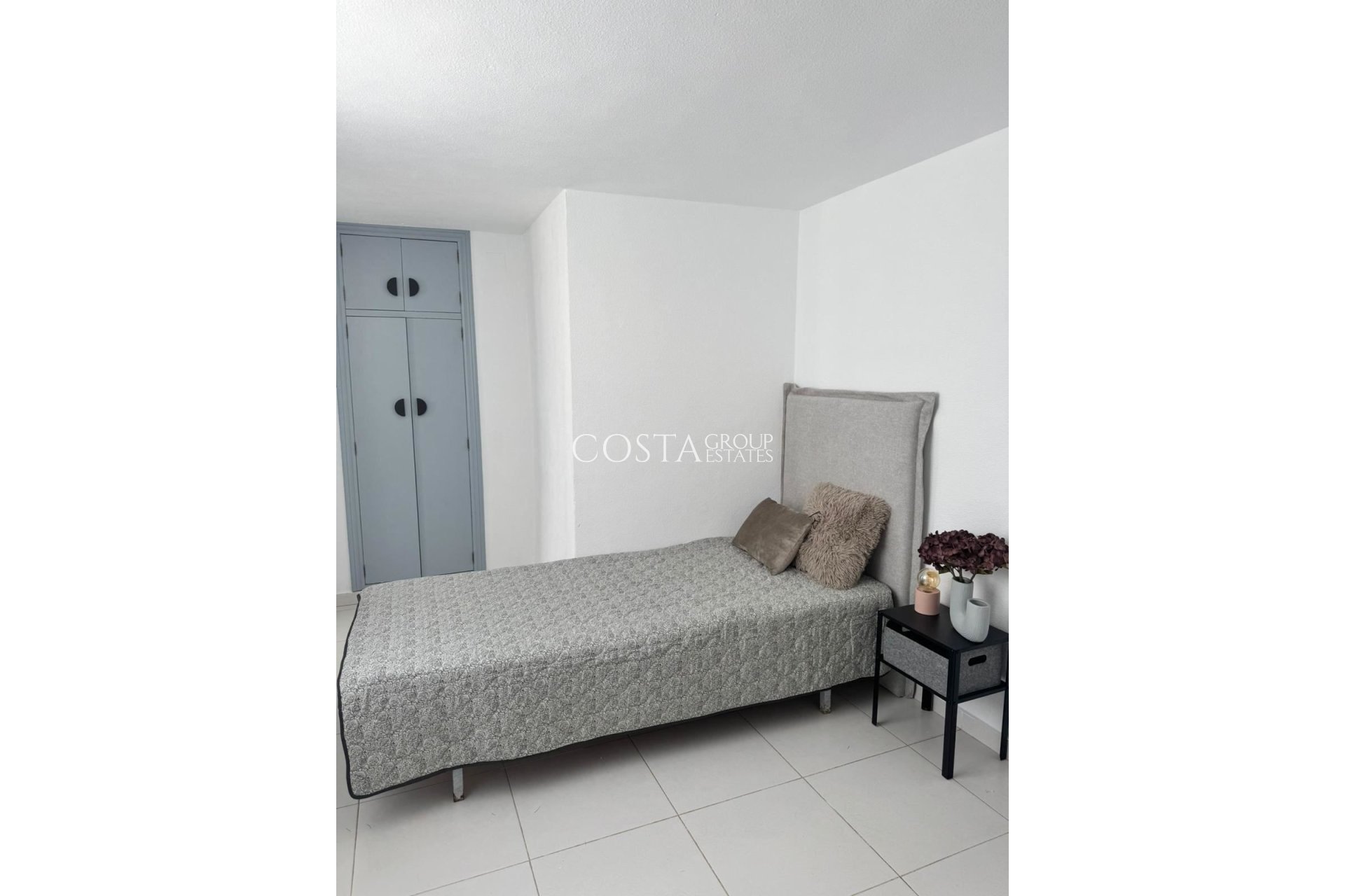 Odsprzedaż - Apartments -
Torrevieja - Torrevieja Centro