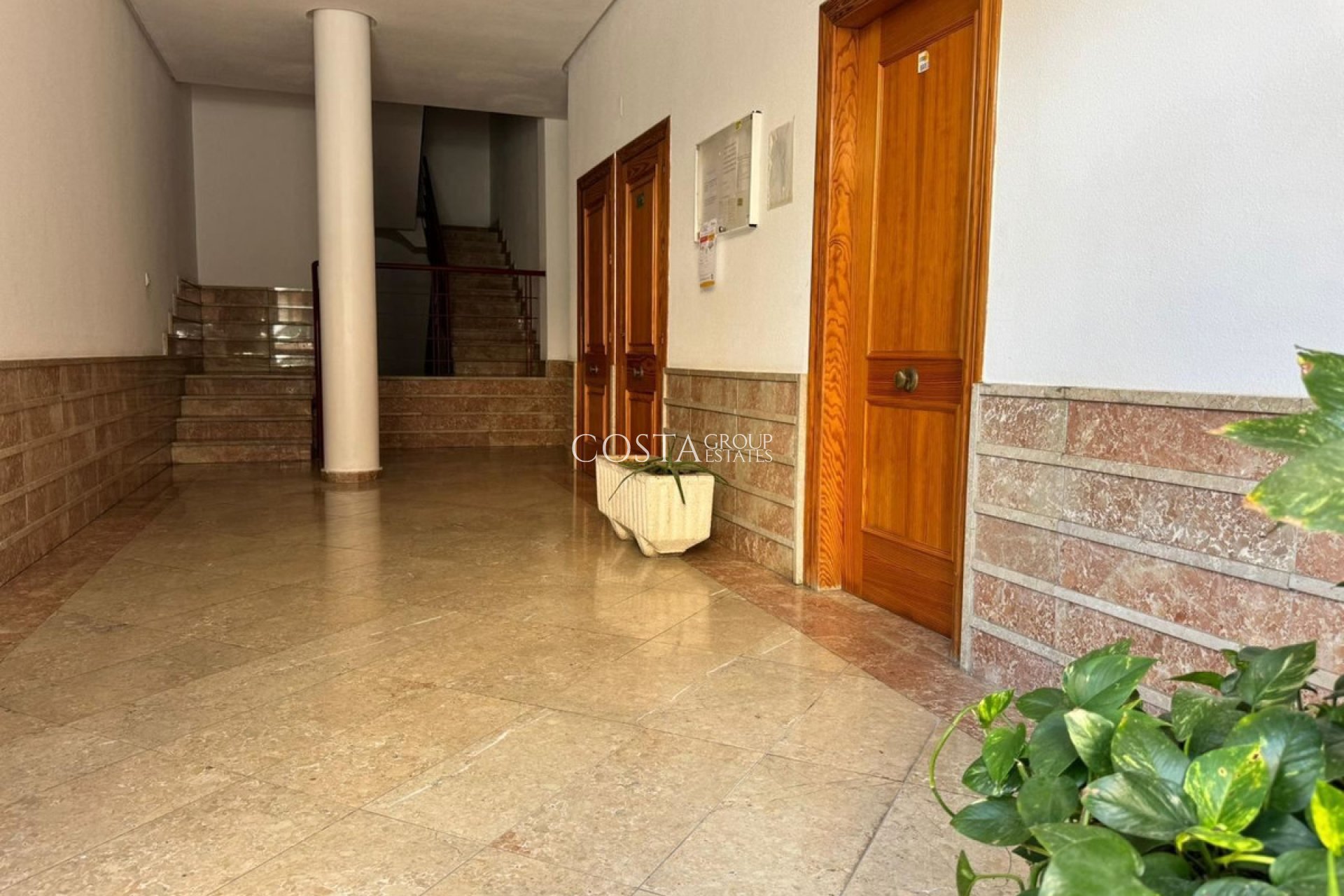 Odsprzedaż - Apartments -
Torrevieja - Torrevieja Centro