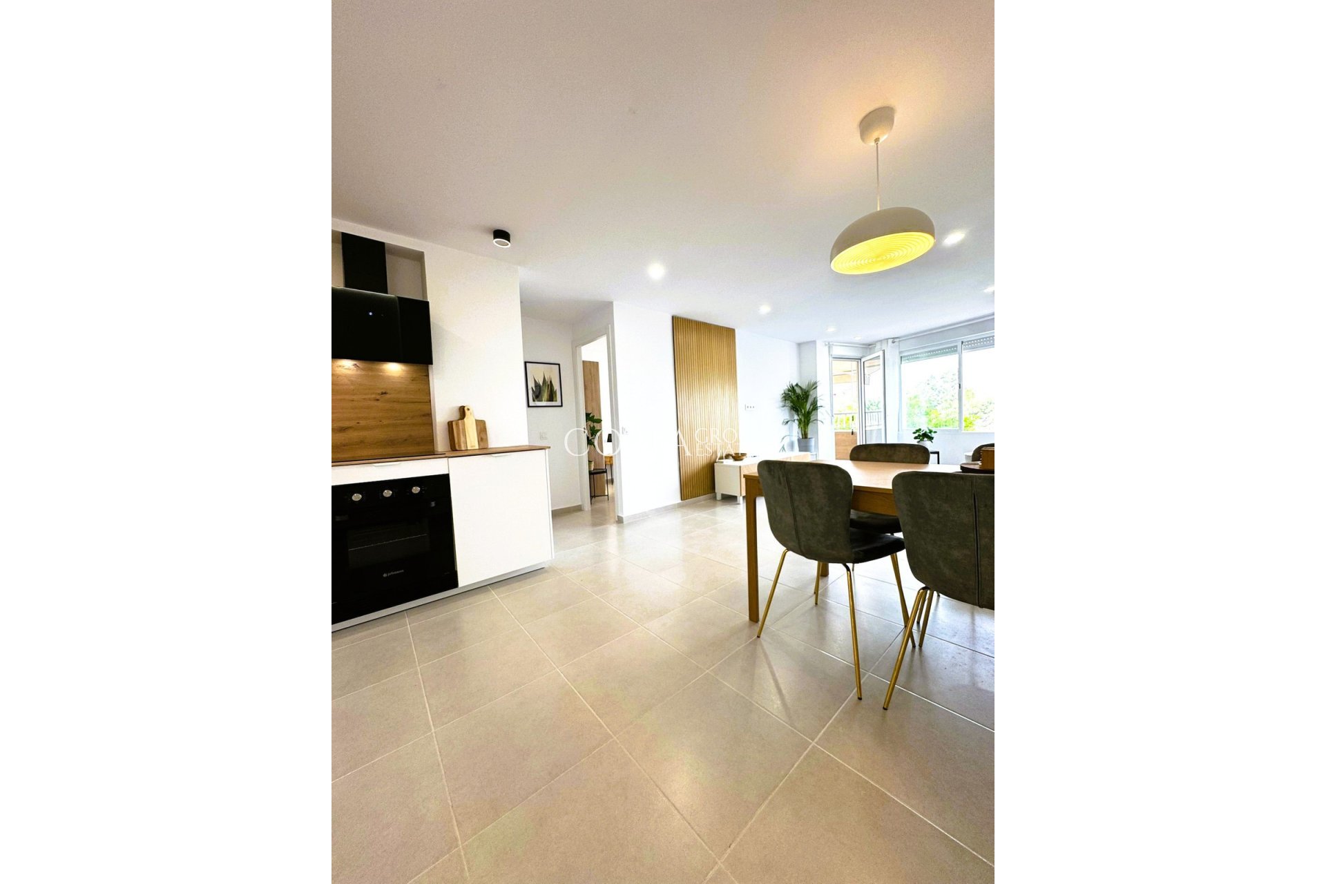 Odsprzedaż - Apartments -
Torrevieja - Torrevieja Centro