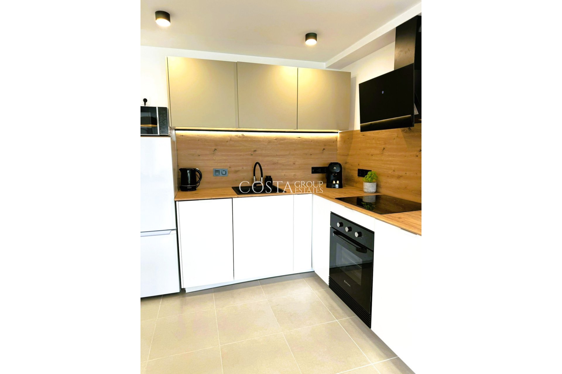 Odsprzedaż - Apartments -
Torrevieja - Torrevieja Centro