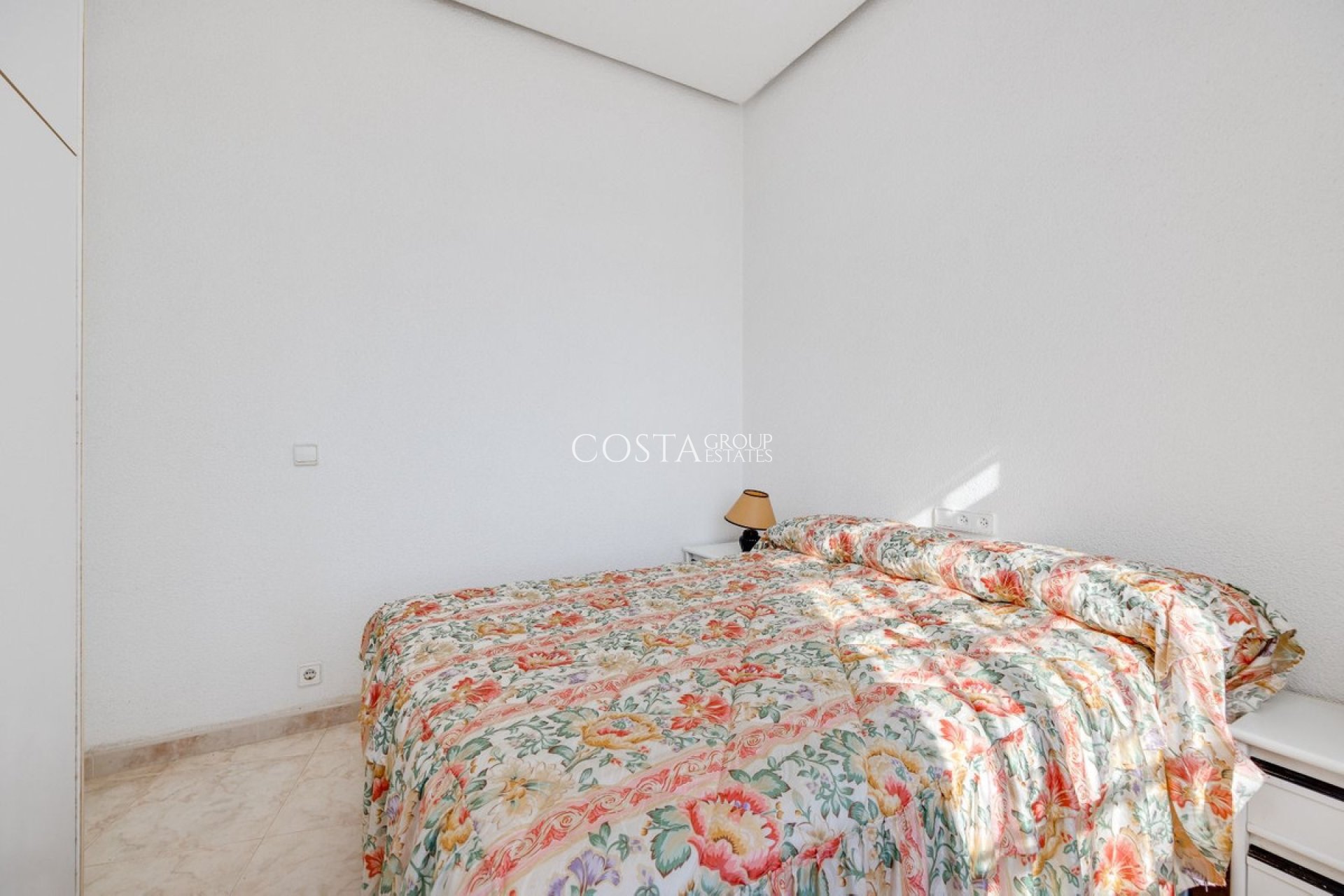 Odsprzedaż - Apartments -
Torrevieja - Torrevieja Centro