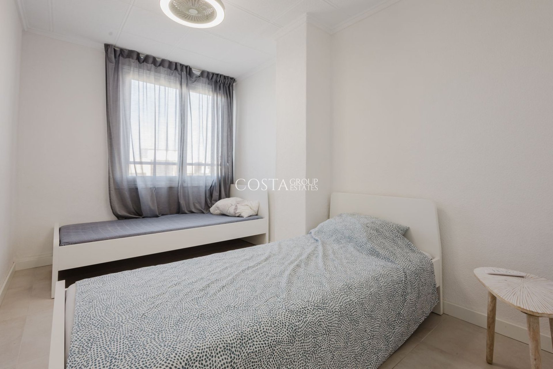 Odsprzedaż - Apartments -
Torrevieja - Torrevieja Centro