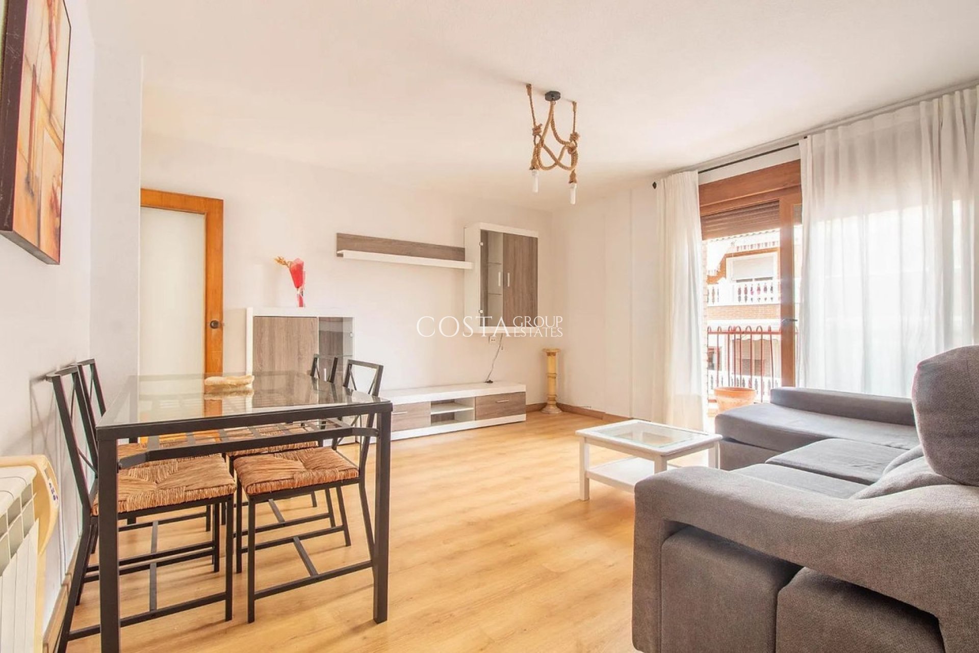 Odsprzedaż - Apartments -
Torrevieja - Torrevieja Centro