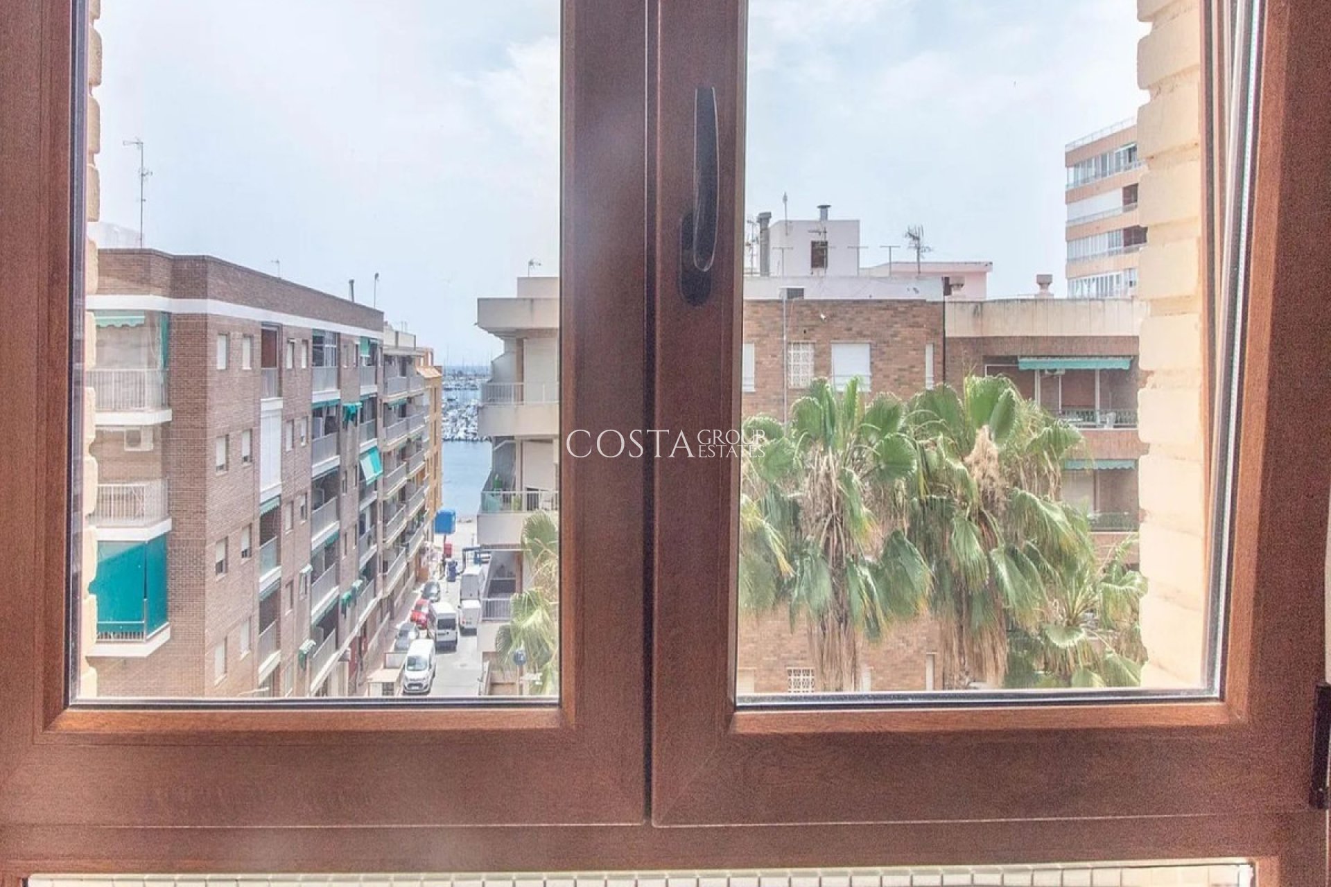 Odsprzedaż - Apartments -
Torrevieja - Torrevieja Centro