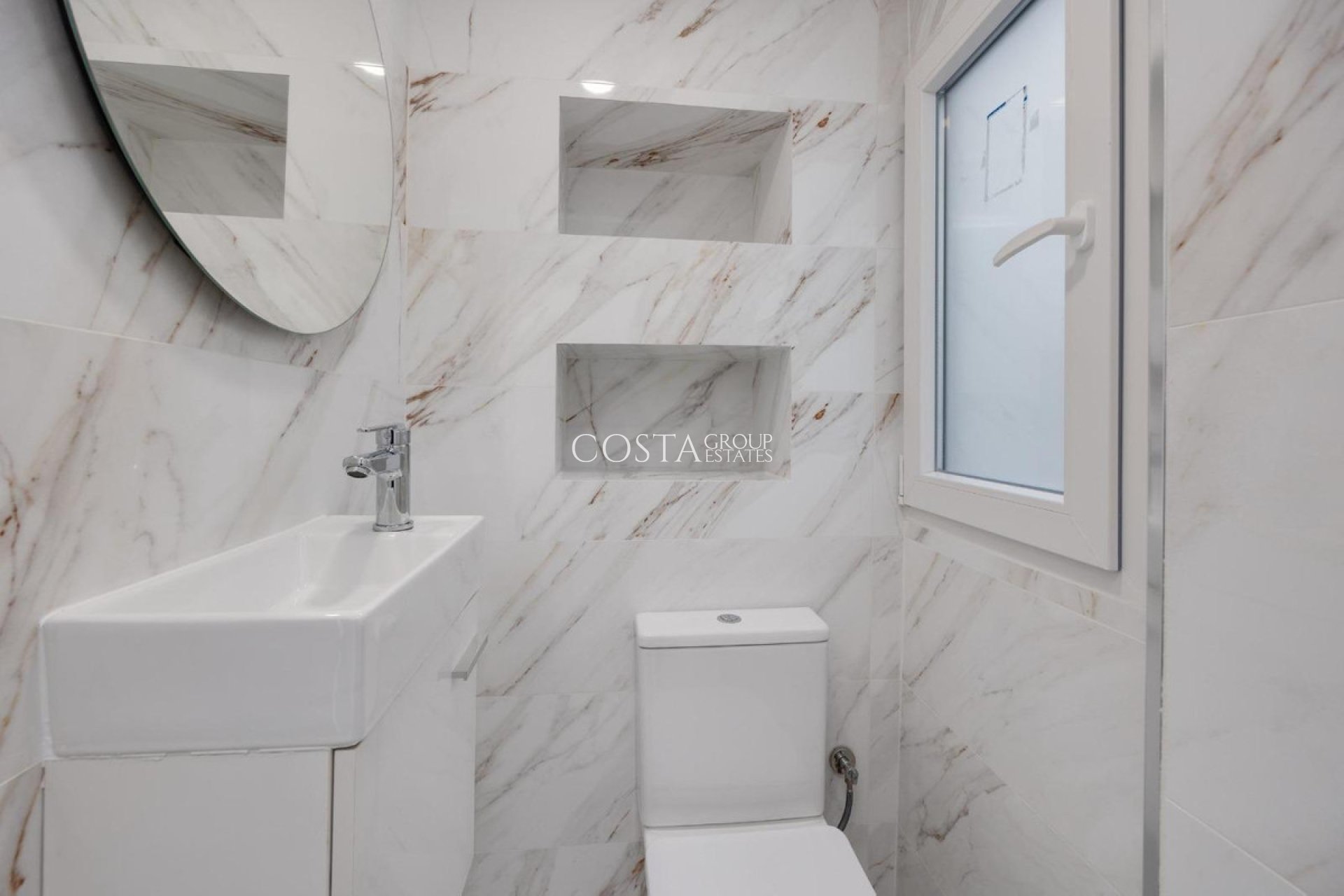 Odsprzedaż - Apartments -
Torrevieja - Torrevieja Centro