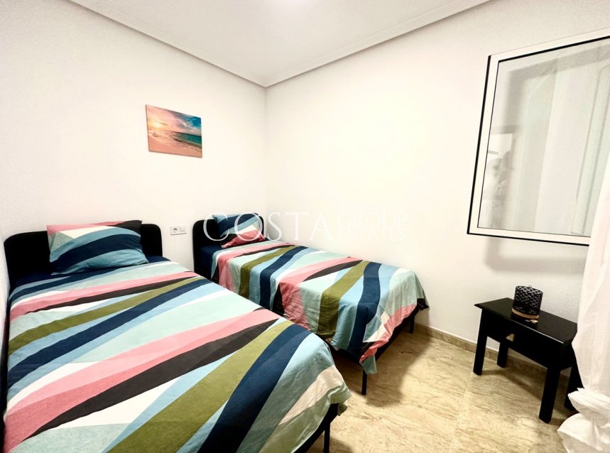 Odsprzedaż - Apartments -
Torrevieja - Torrevieja Centro
