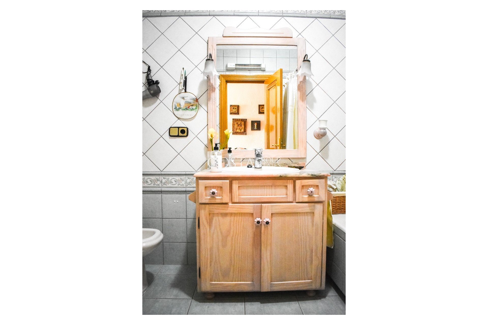 Odsprzedaż - Apartments -
Torrevieja - Torrevieja Centro