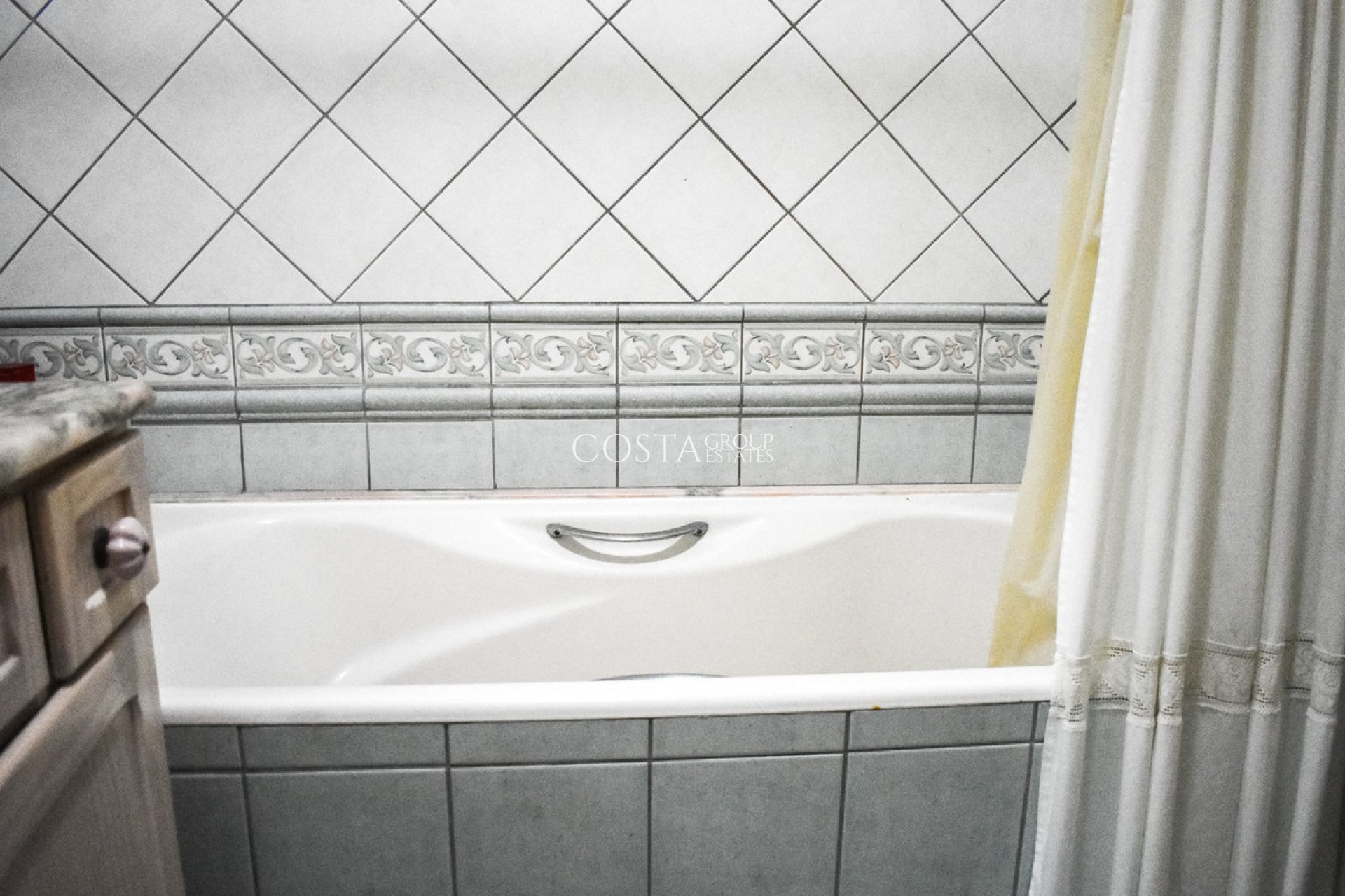 Odsprzedaż - Apartments -
Torrevieja - Torrevieja Centro