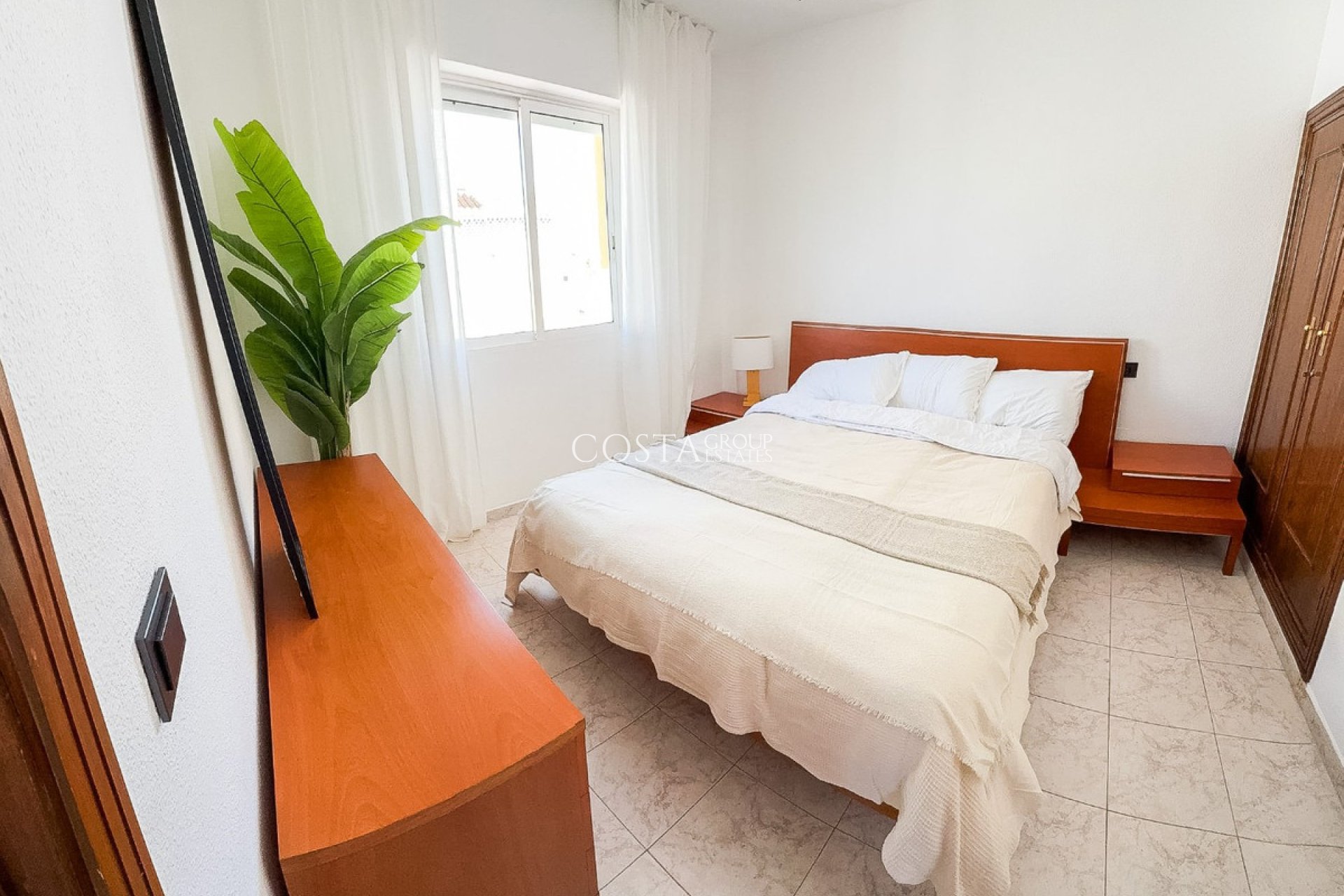 Odsprzedaż - Apartments -
Torrevieja - Torrevieja Centro